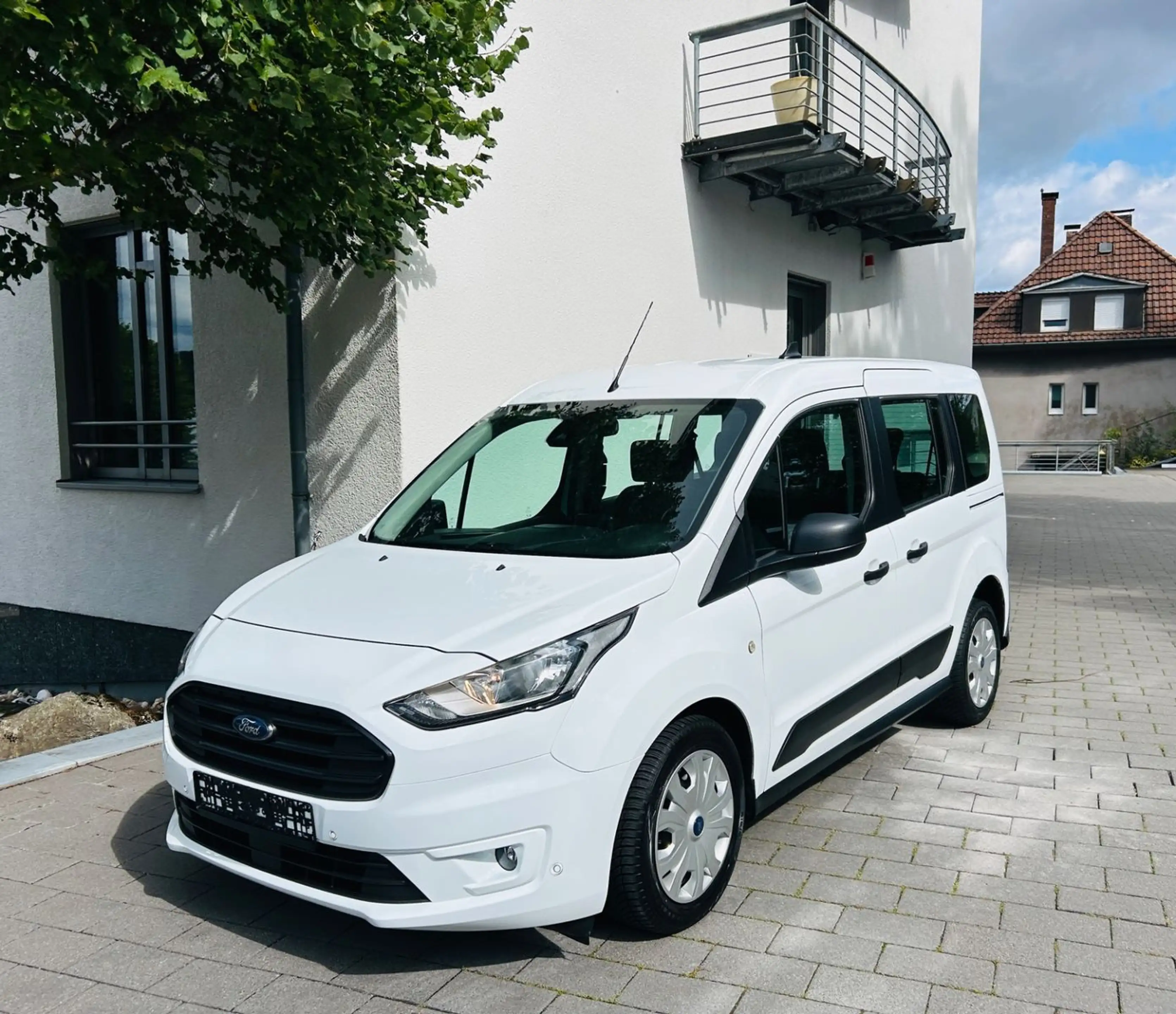 Ford Transit Connect Kombi *5-Sitzer, RFK, Navi*