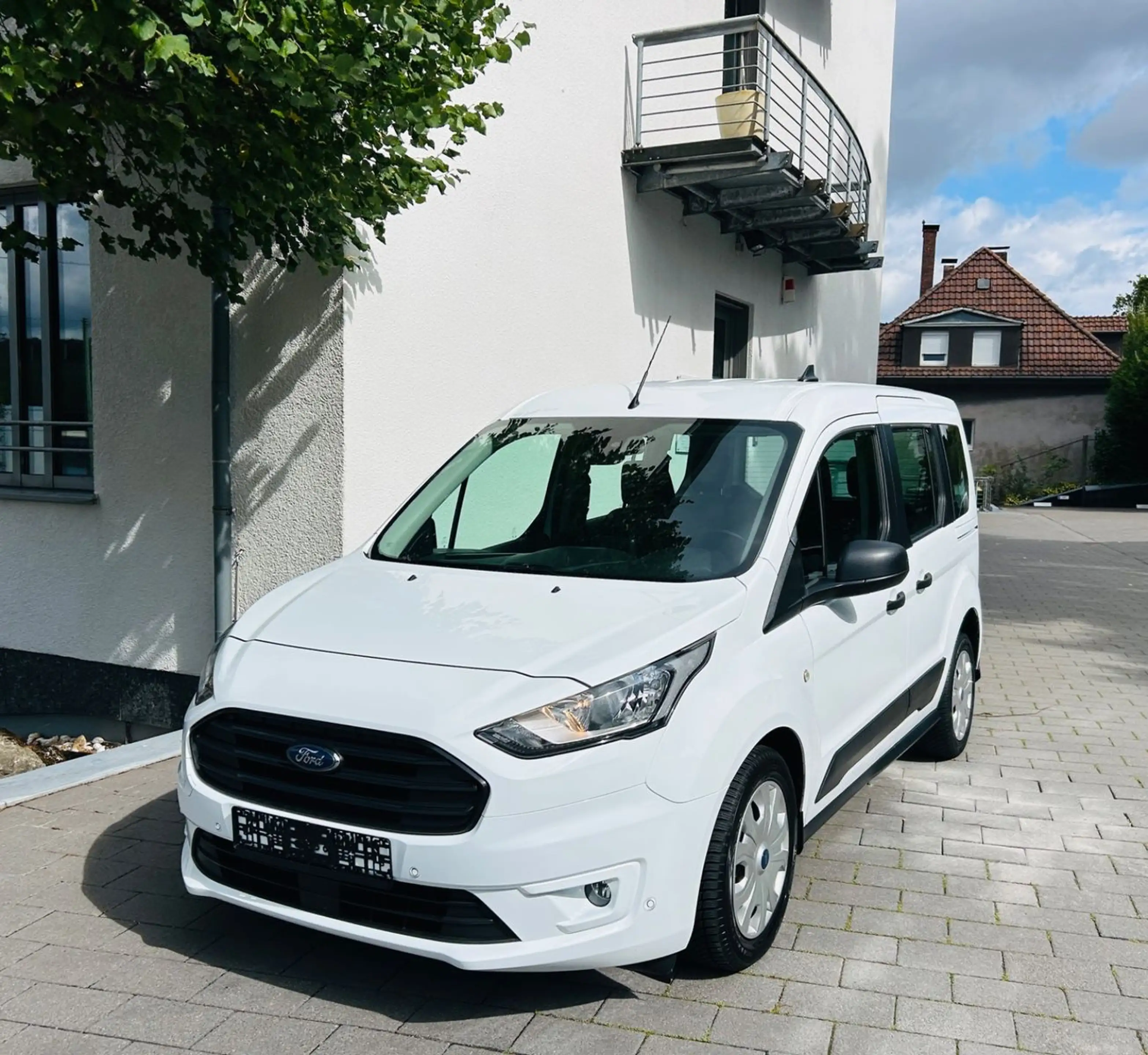 Ford Transit Connect Kombi *5-Sitzer, RFK, Navi* — photo 2
