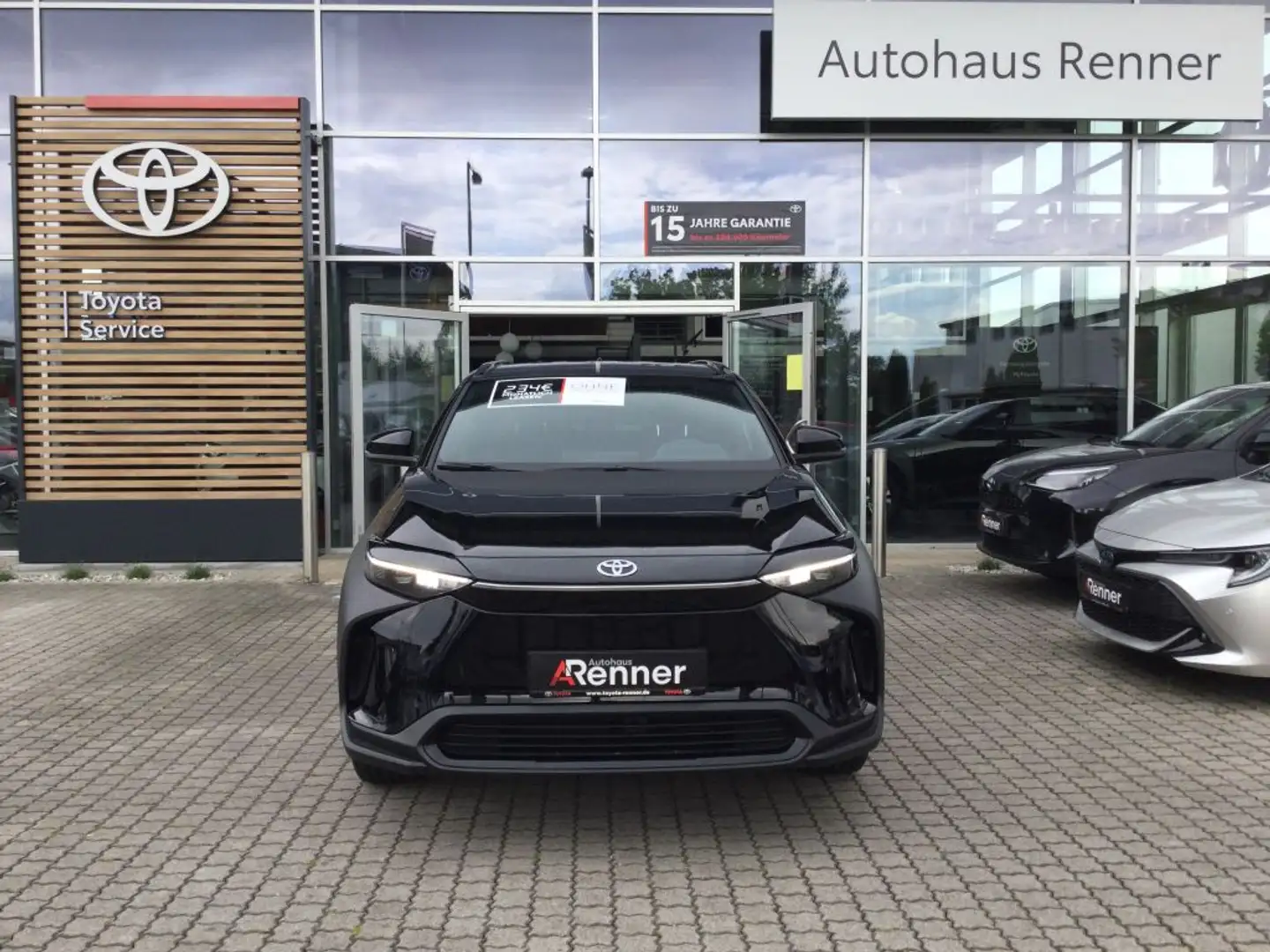 Toyota bZ4X Comfort Schwarz - 1