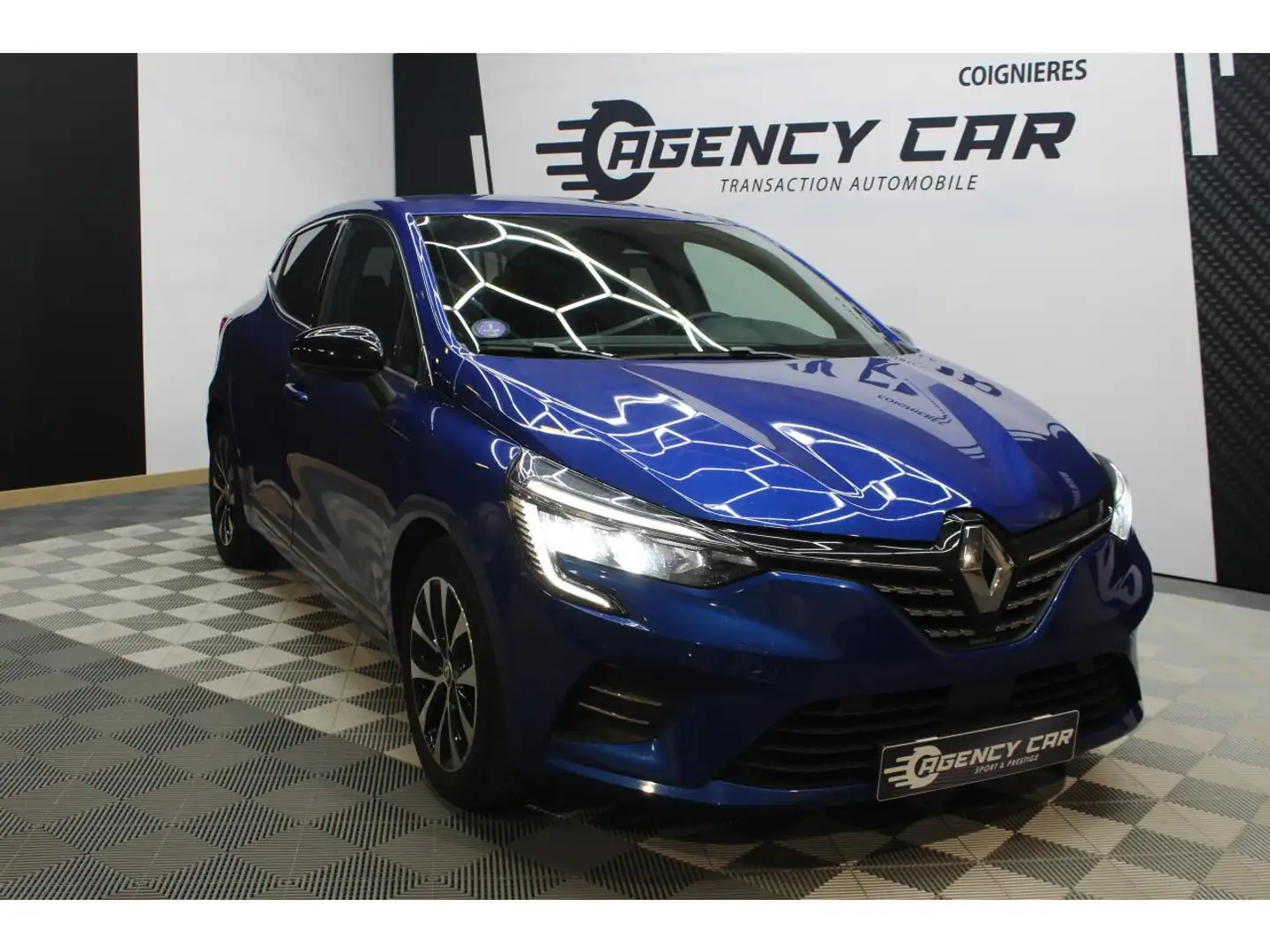 Renault Clio 1.0 Tce - 90  Techno - Suivi Renault Bleu - 2