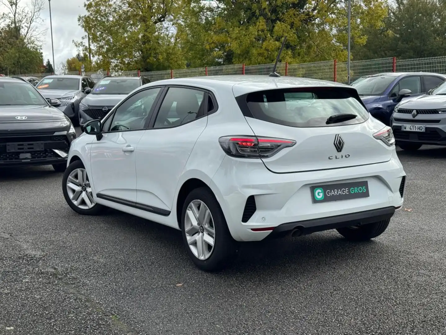 Renault Clio V TCe 90 Evolution Blanc - 2