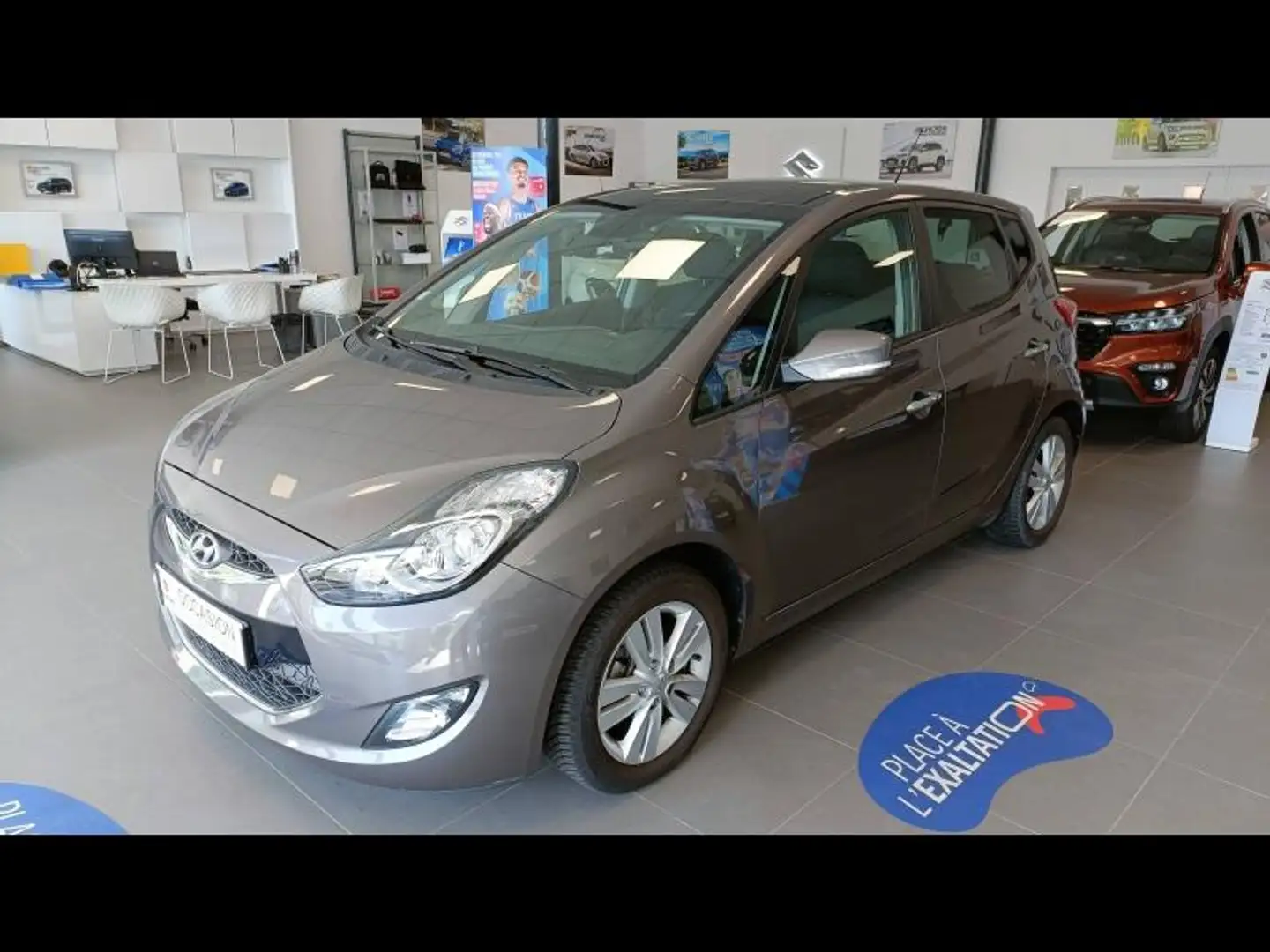 Hyundai iX20 1.6 CRDi115 PACK Premium - 1
