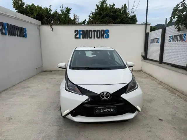 Toyota Aygo 1.0 x-cool 5p m-mt