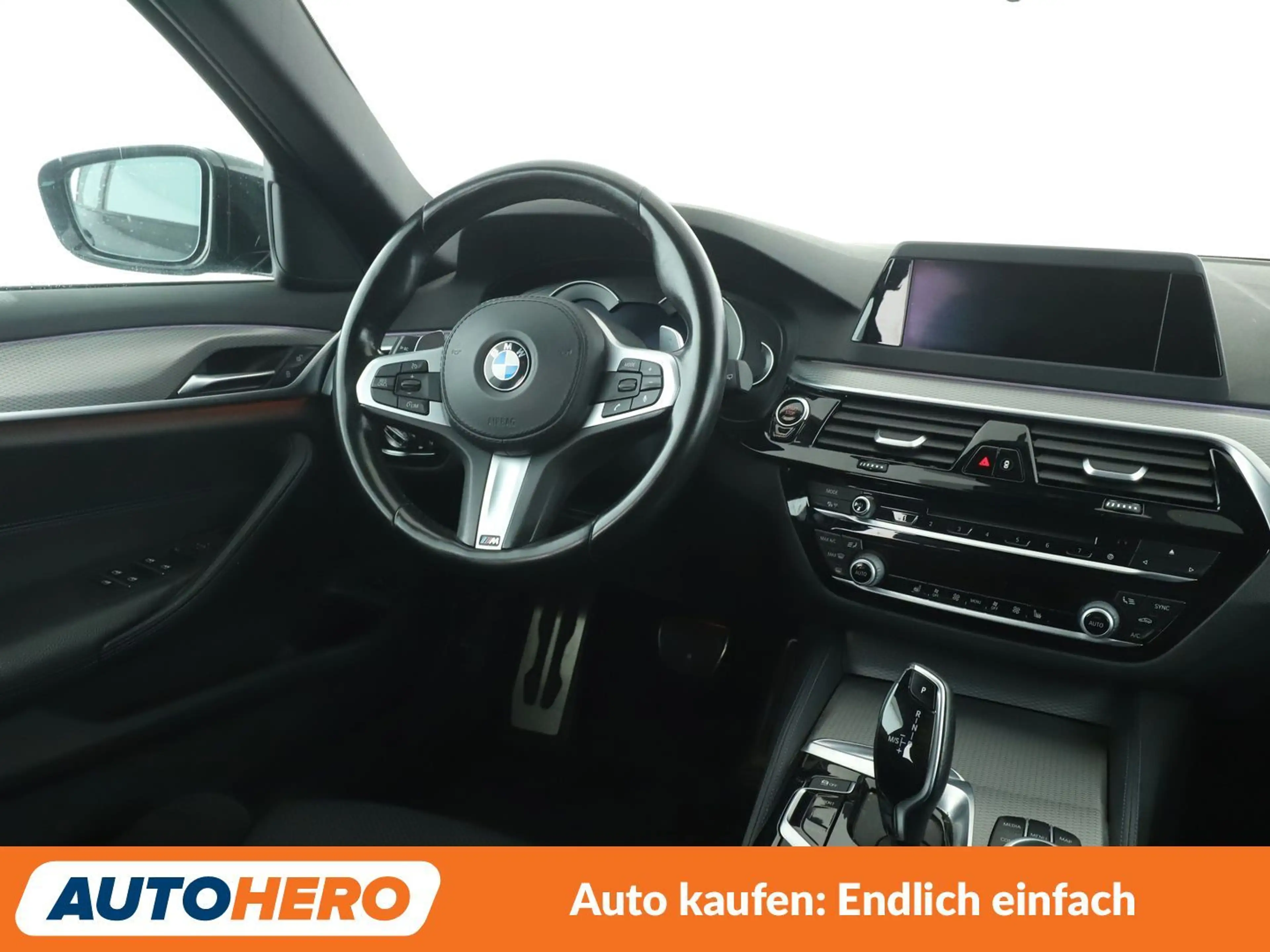 BMW 520 520d M Sport Aut. *NAVI*HUD*LED*TEMPO*CAM*SHZ* — photo 13
