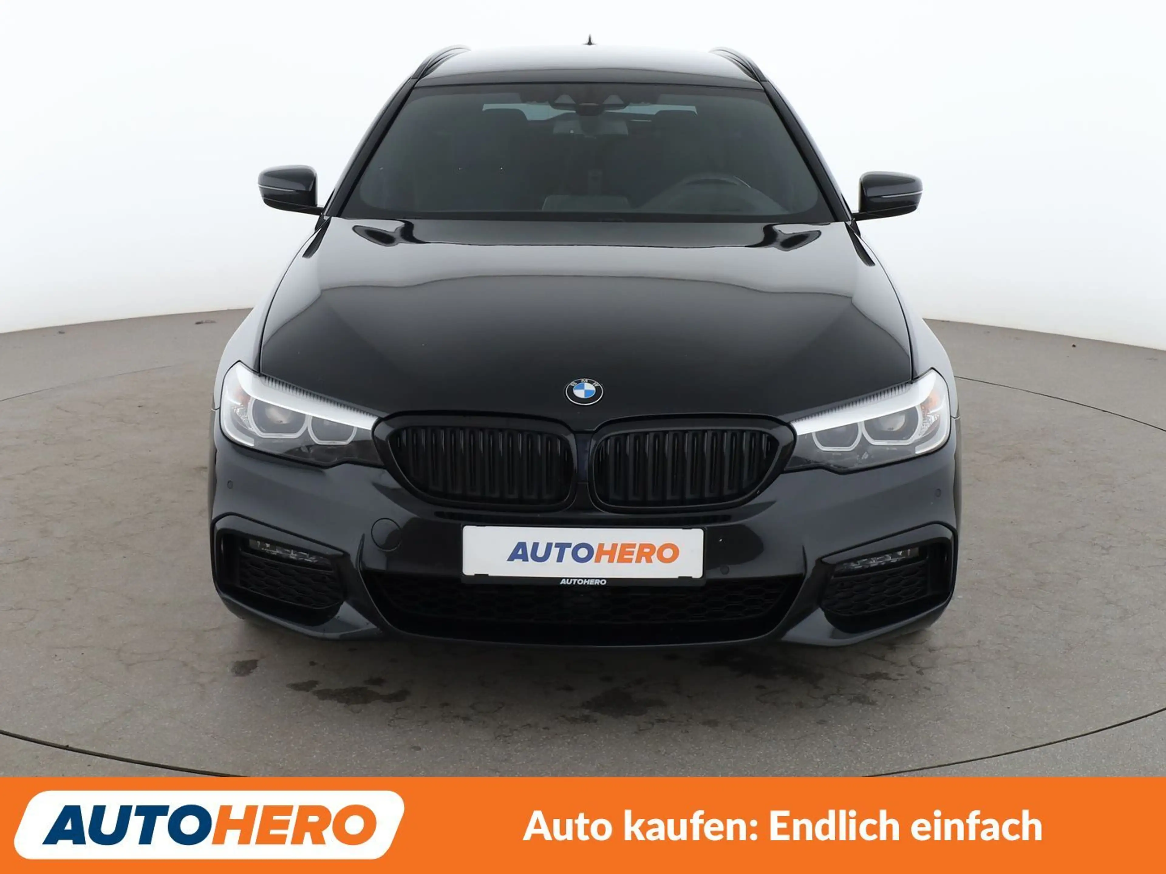 BMW 520 520d M Sport Aut. *NAVI*HUD*LED*TEMPO*CAM*SHZ* — photo 9