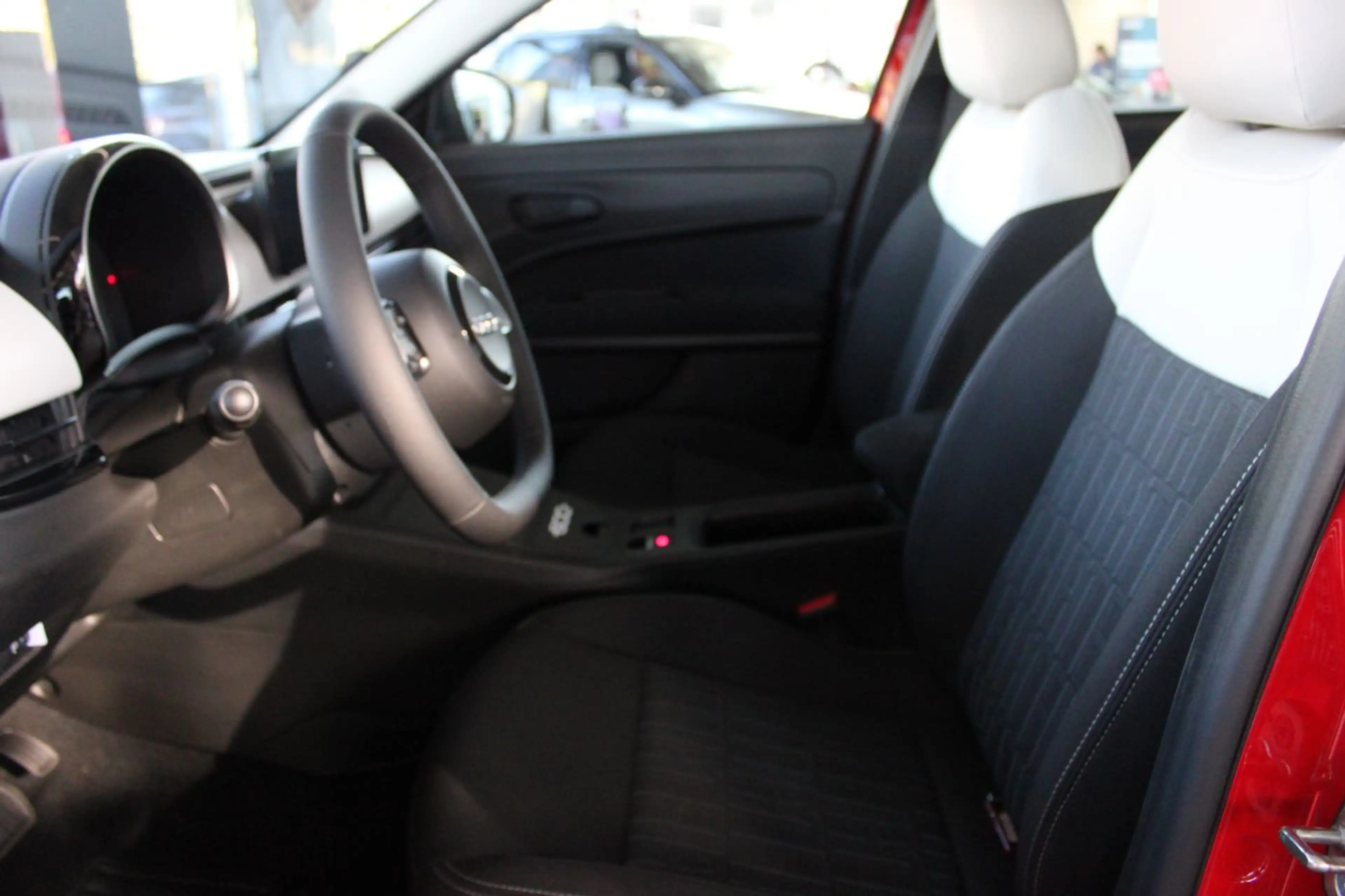 Fiat 600 Business Edition Allwetterreifen, Sitzheizung — photo 10