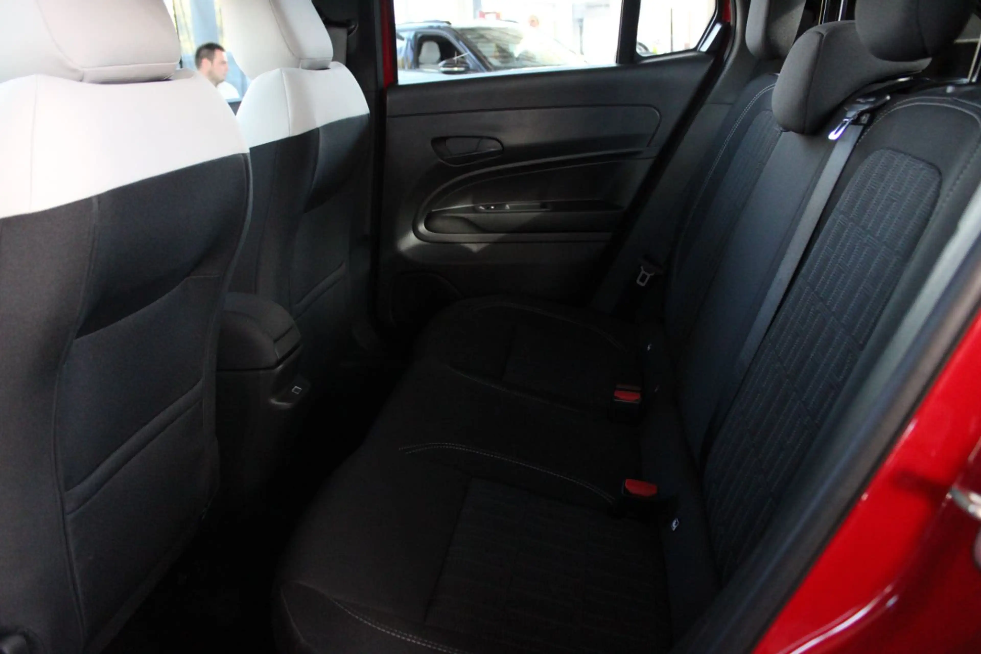 Fiat 600 Business Edition Allwetterreifen, Sitzheizung — photo 11