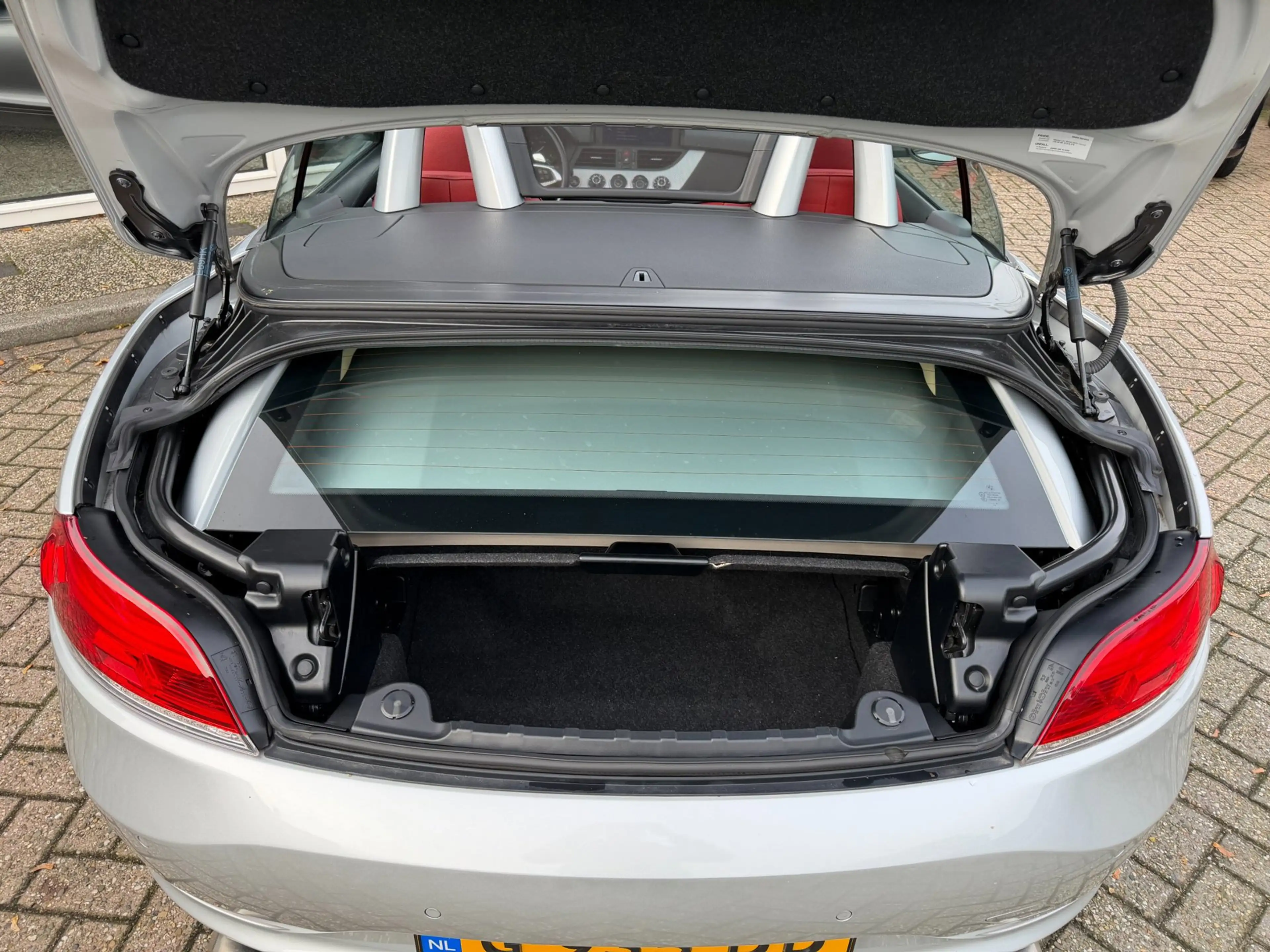 BMW Z4 Roadster SDrive35i — photo 31