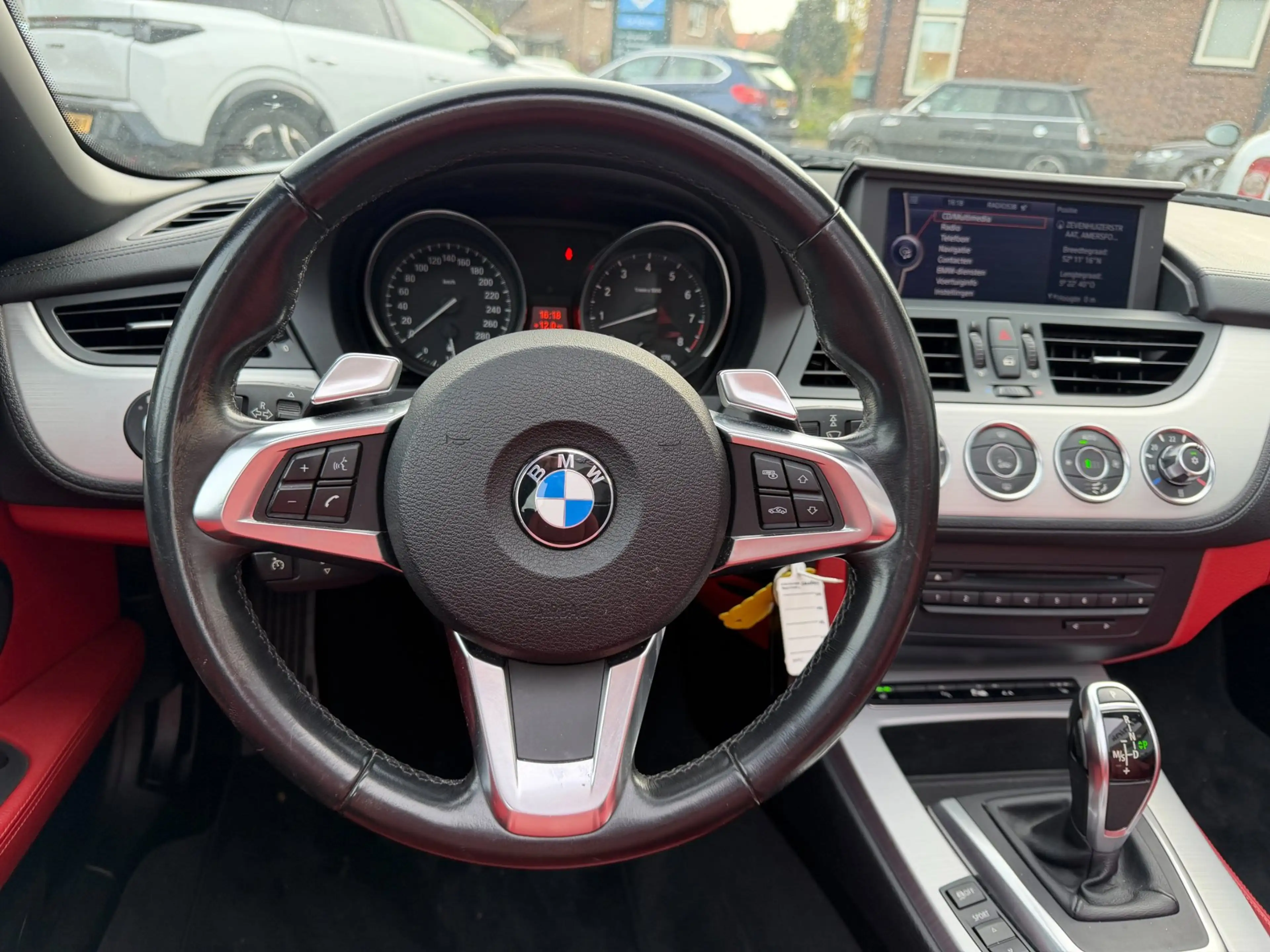 BMW Z4 Roadster SDrive35i — photo 11