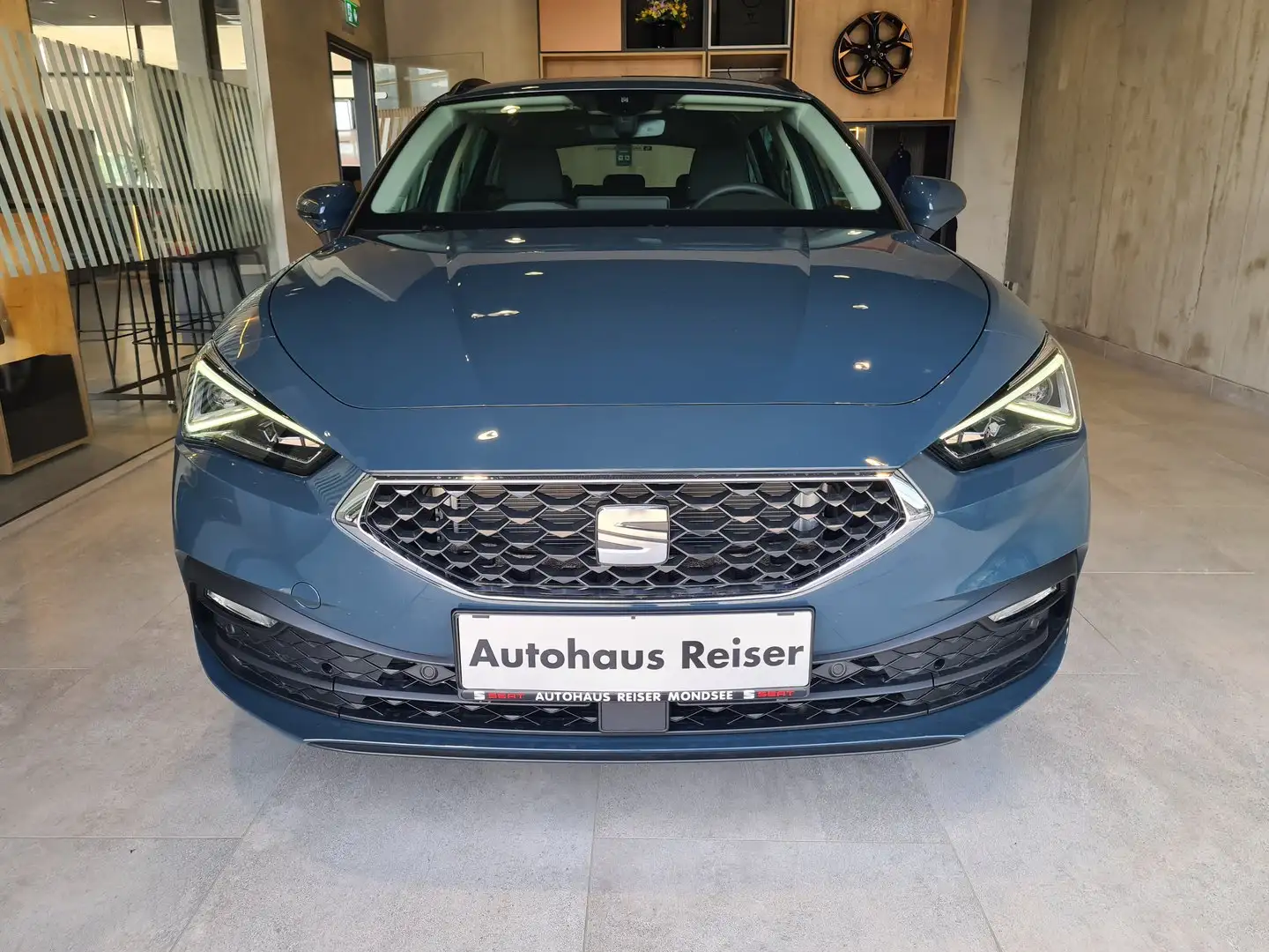 SEAT Leon Style Edition 1.5TSI 115PS Blau - 2