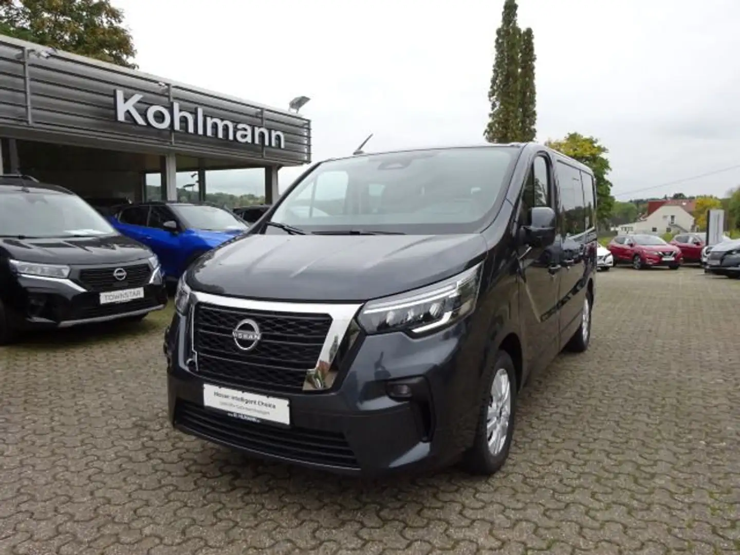 Nissan Primastar Kombi L1H1 2,8t Tekna Design 9Sitzer Noir - 1