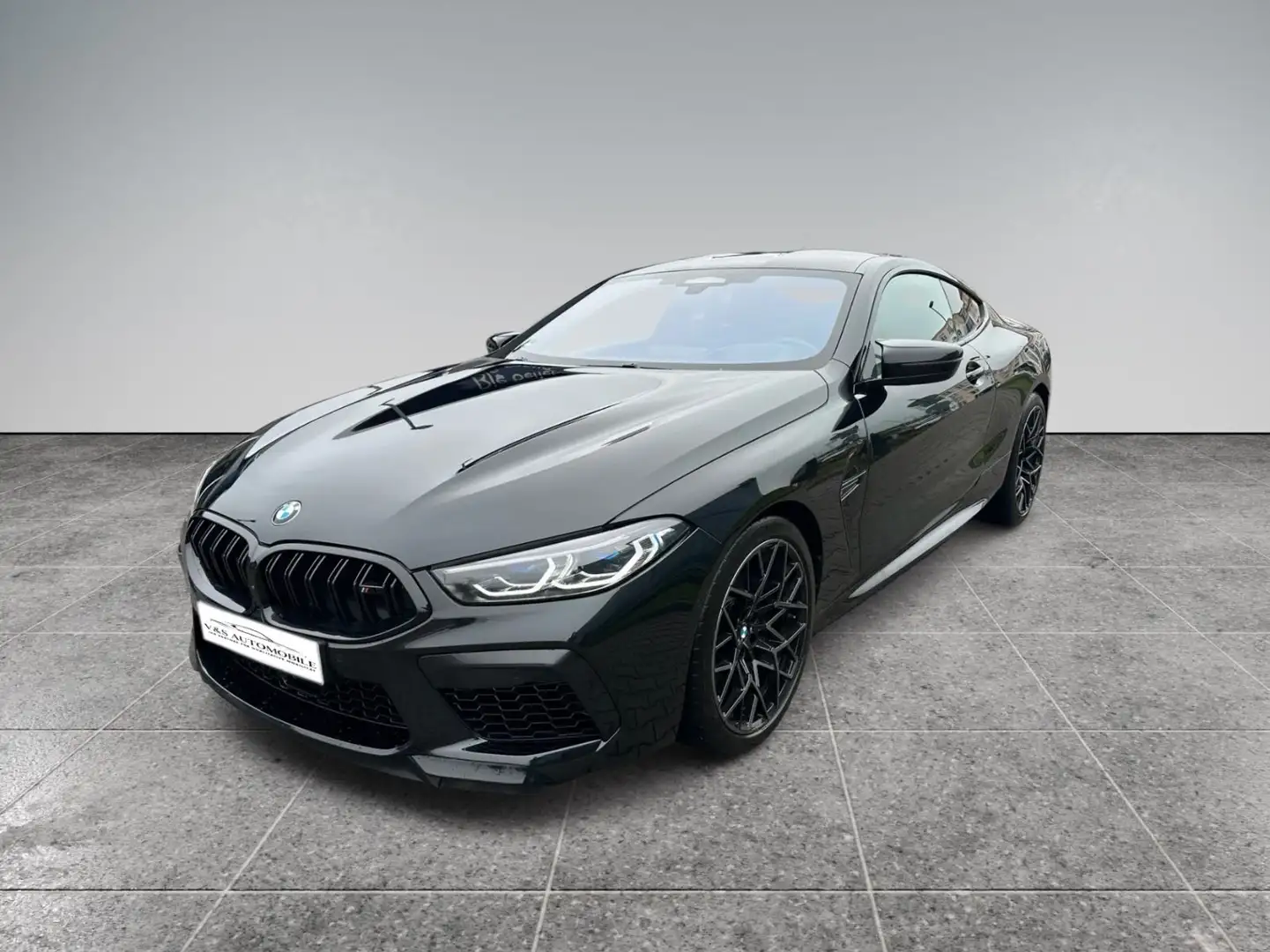 BMW M8 Coupe Competition Schwarz - 1