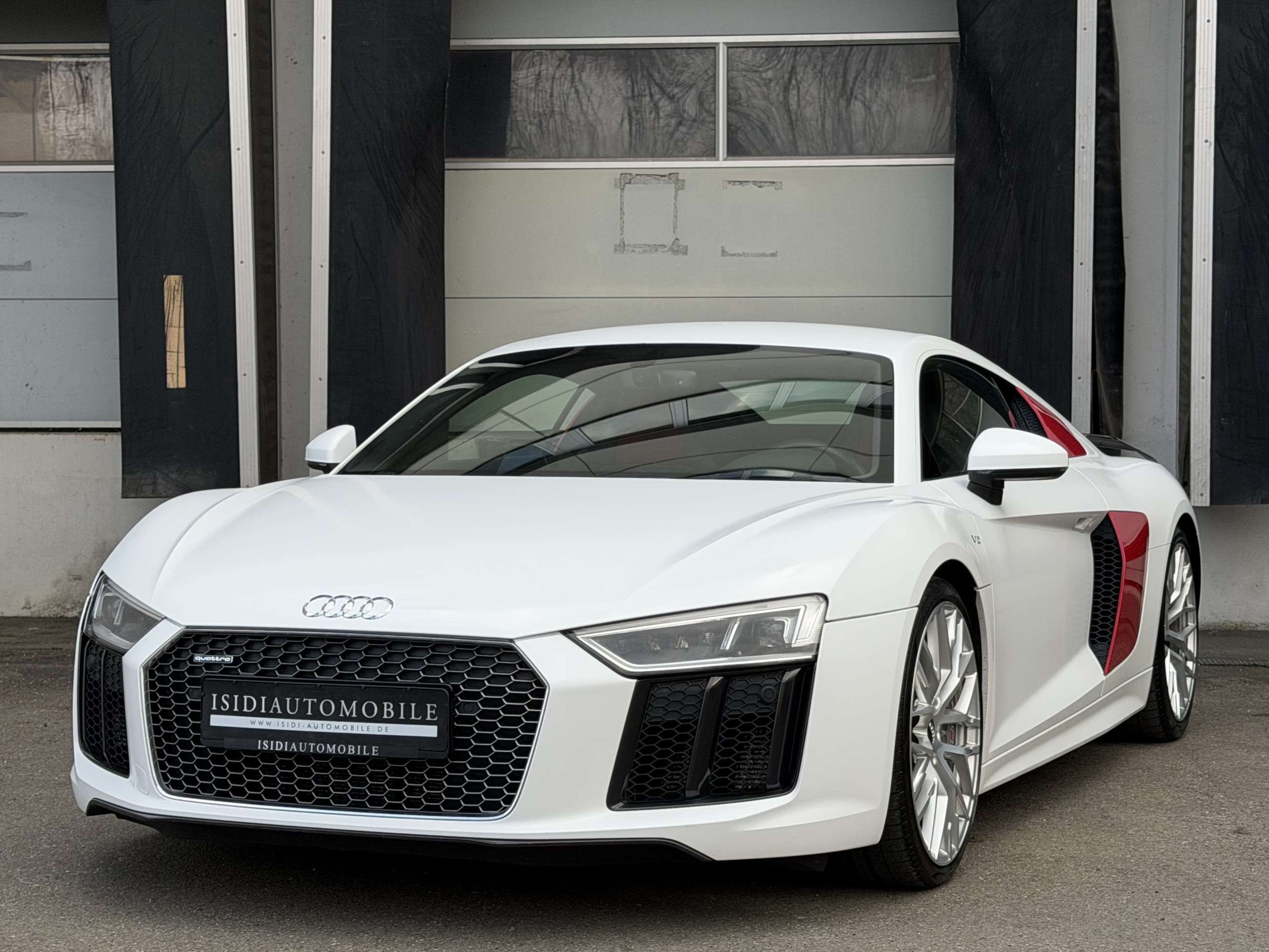 Second hand Audi R8 5.2
