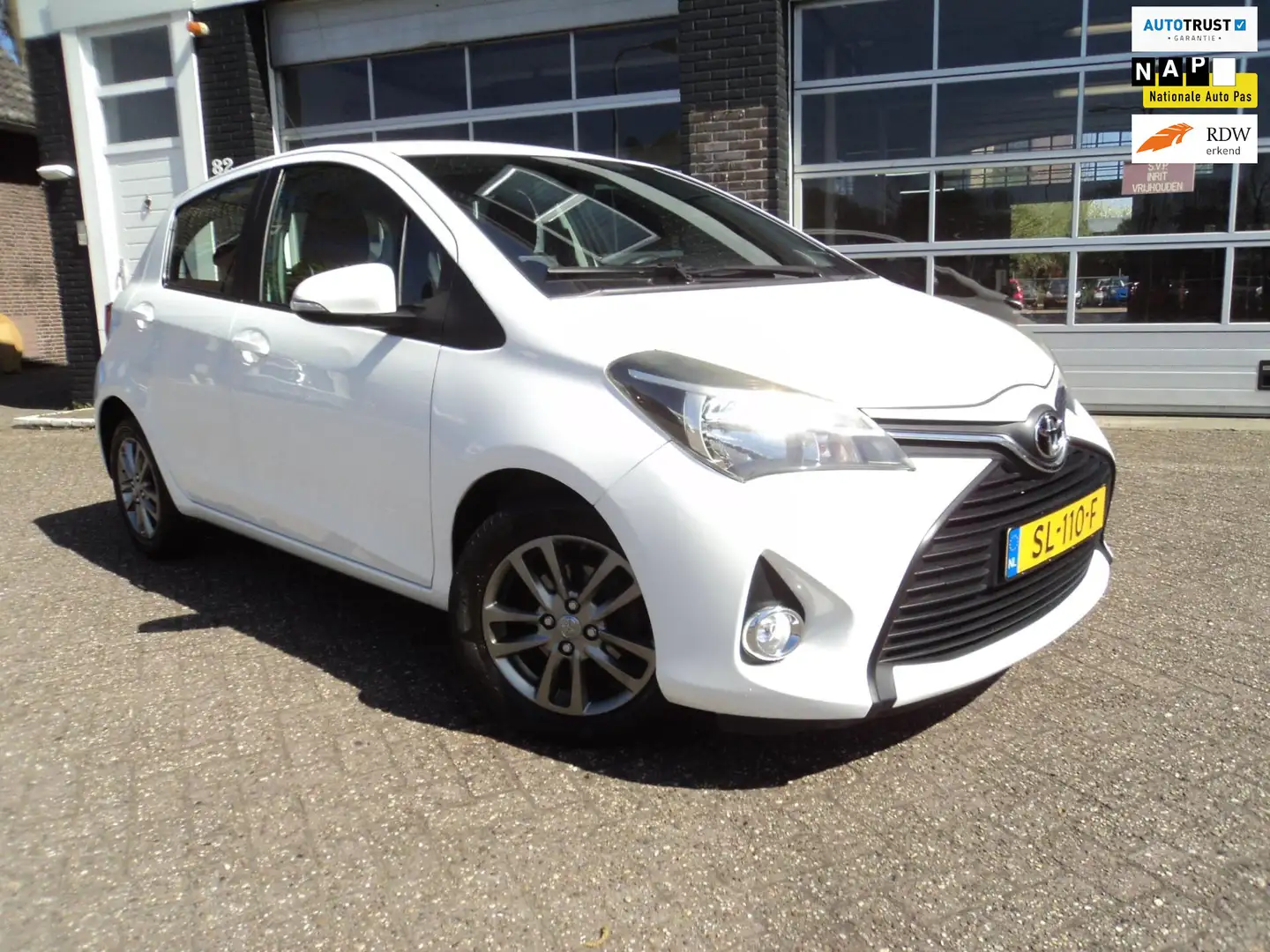 Toyota Yaris 1.0 VVT-i Trend Airco LM Velgen Blanc - 1