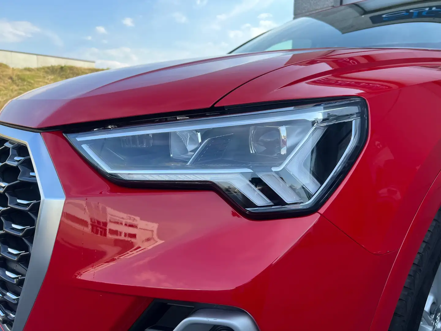 Audi Q3 Sportback 35 e-TFSI S line S-tronic Rouge - 2