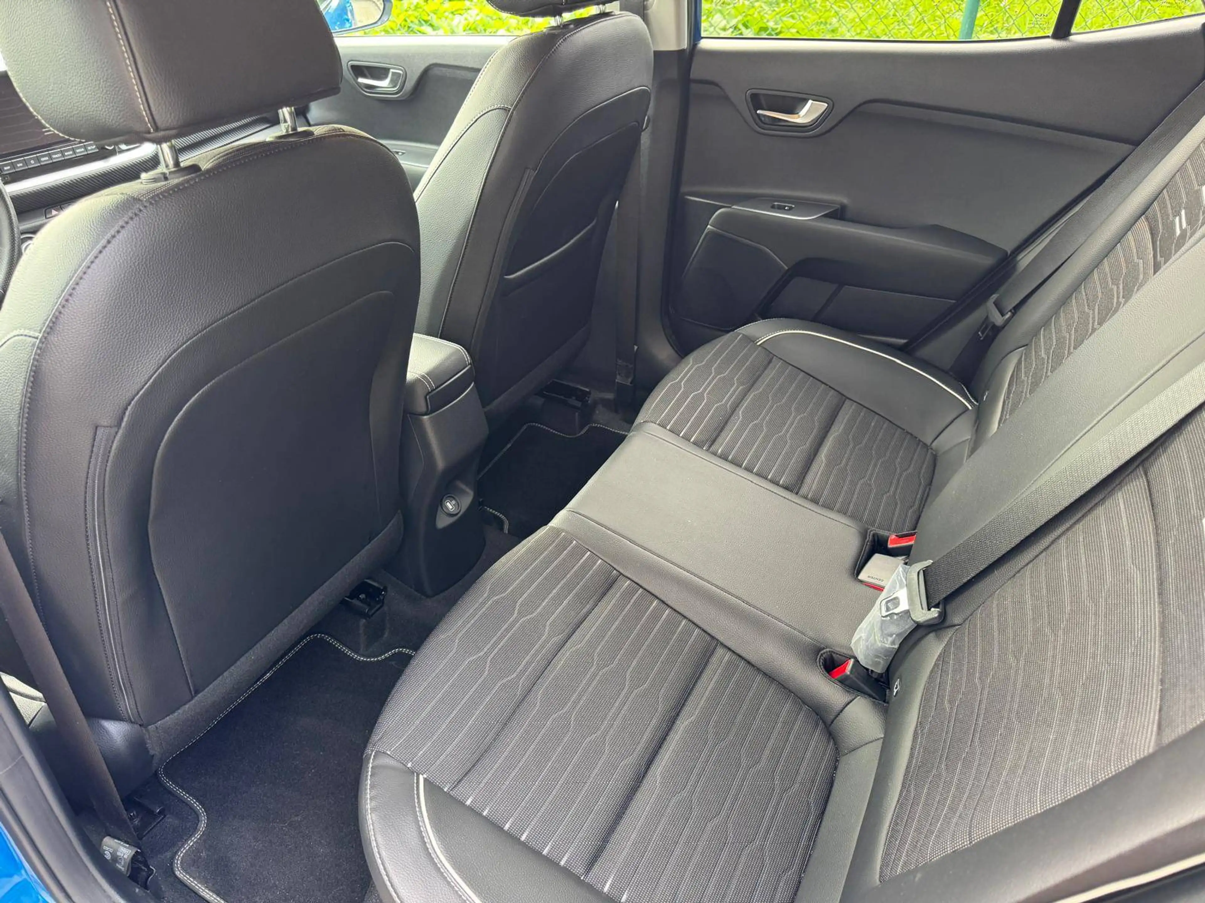 Kia Stonic Stonic 1.0 T GT Line ISG — photo 9