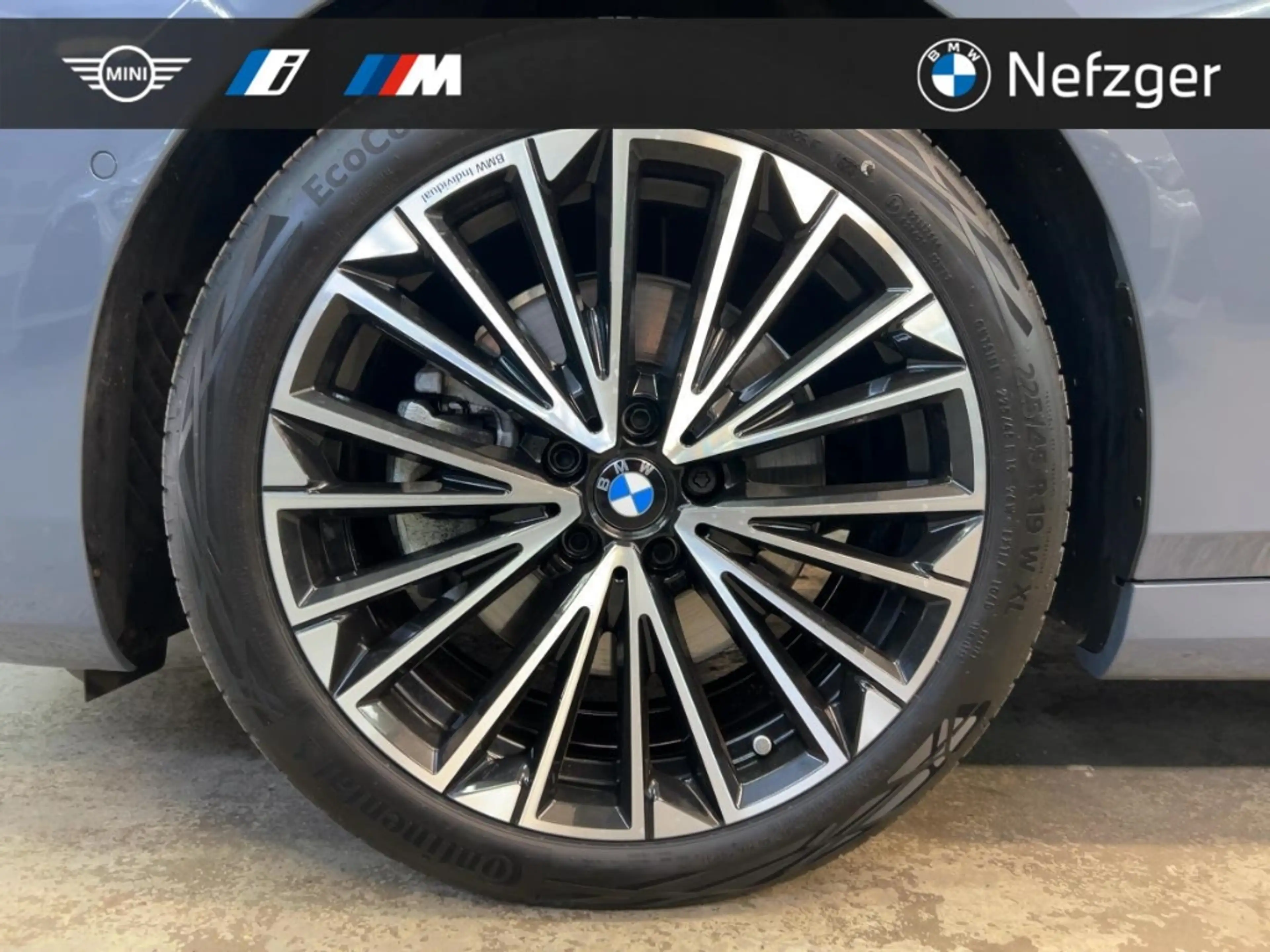 BMW 223 Active Tourer i M Sport Harm & Kar HUD PANO — photo 12