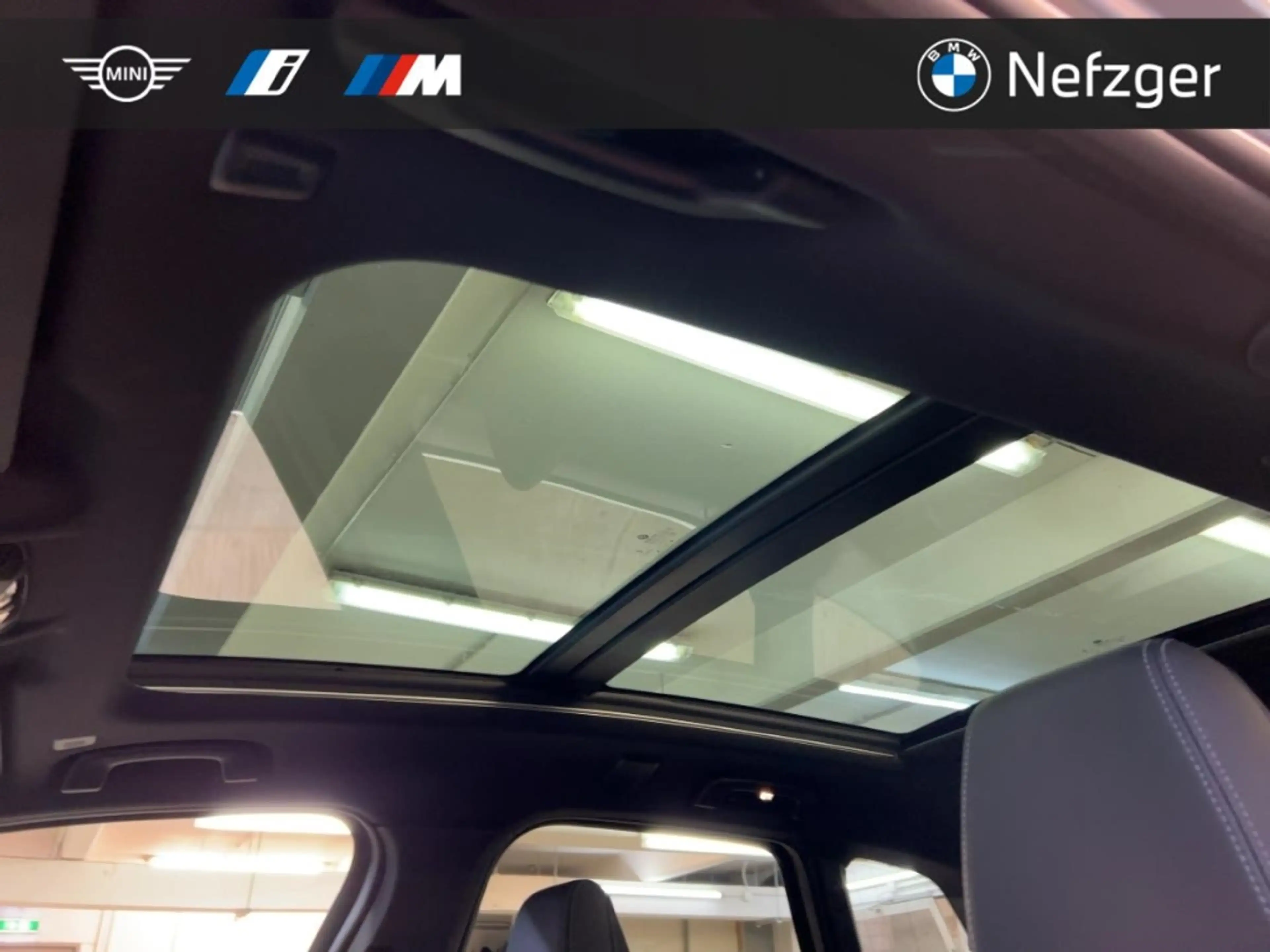 BMW 223 Active Tourer i M Sport Harm & Kar HUD PANO — photo 13