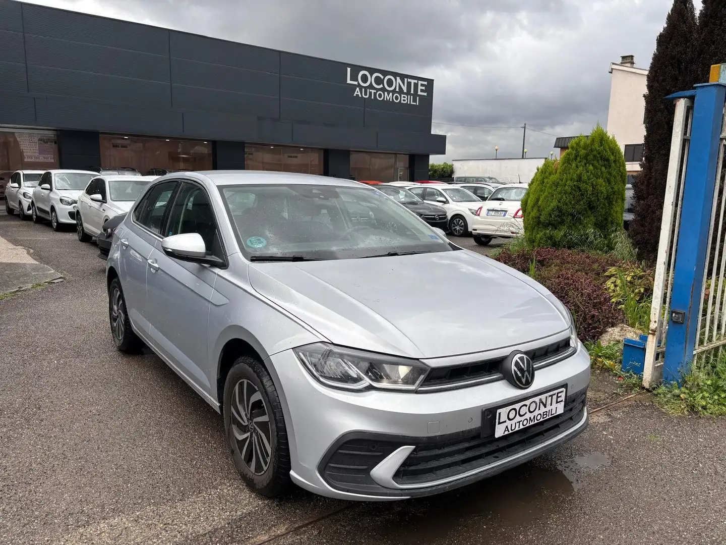Volkswagen Polo 1.0 tsi Style 95cv OK NEOPATENTATI Срібний - 1