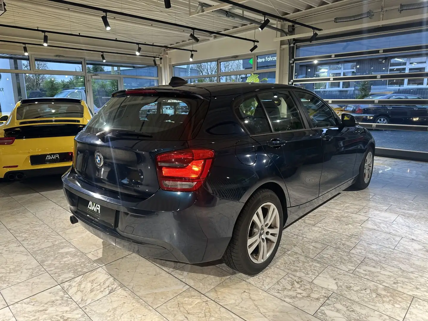 BMW 118 d SPORT-LINE*AUTOMATIK*PDC*5-TÜRIG*ALU* Azul - 2