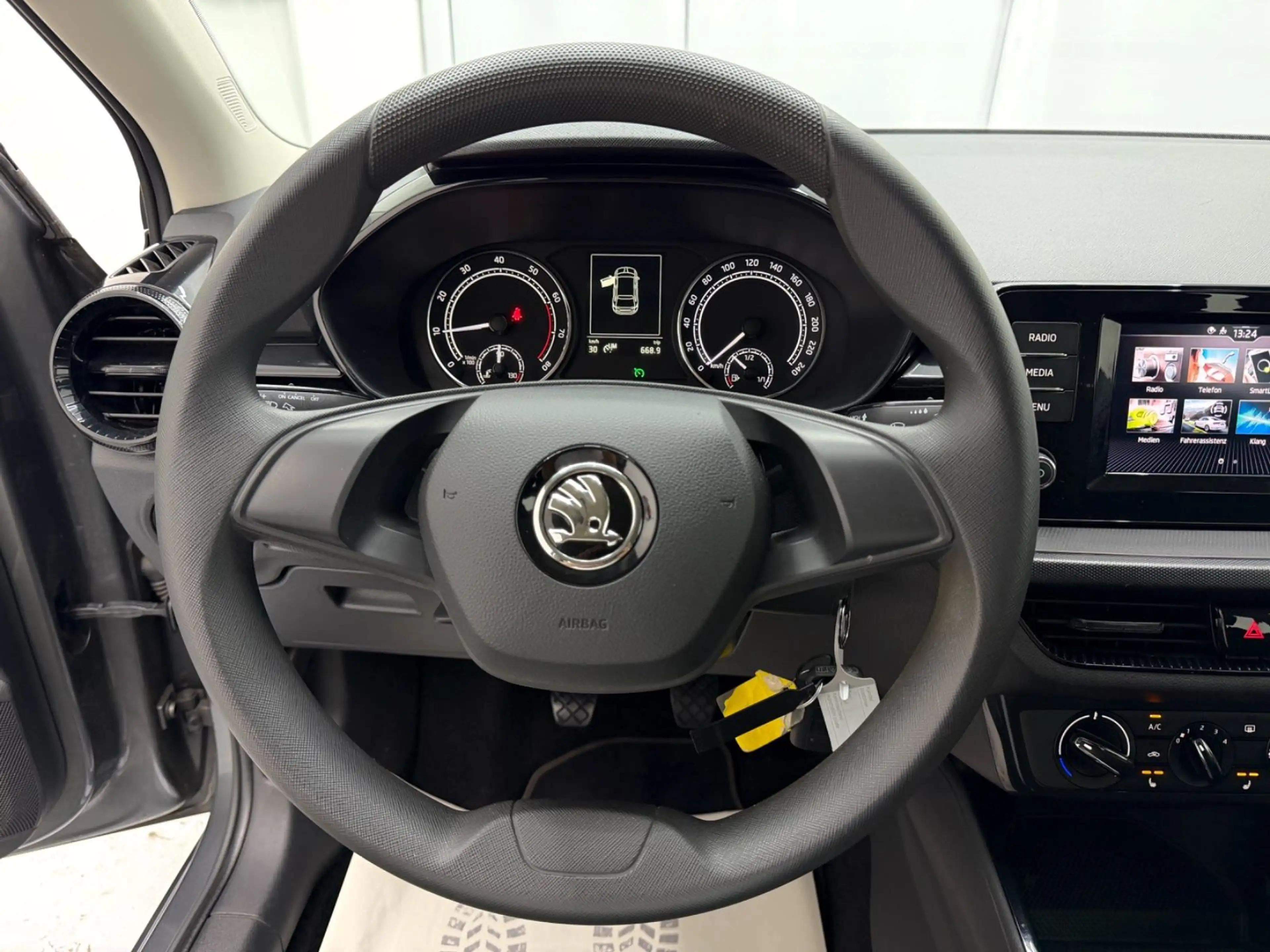 Skoda Fabia 1.Hand|LED|PDC|Sitzhz|Carplay|Tempo|BT|19% — photo 12