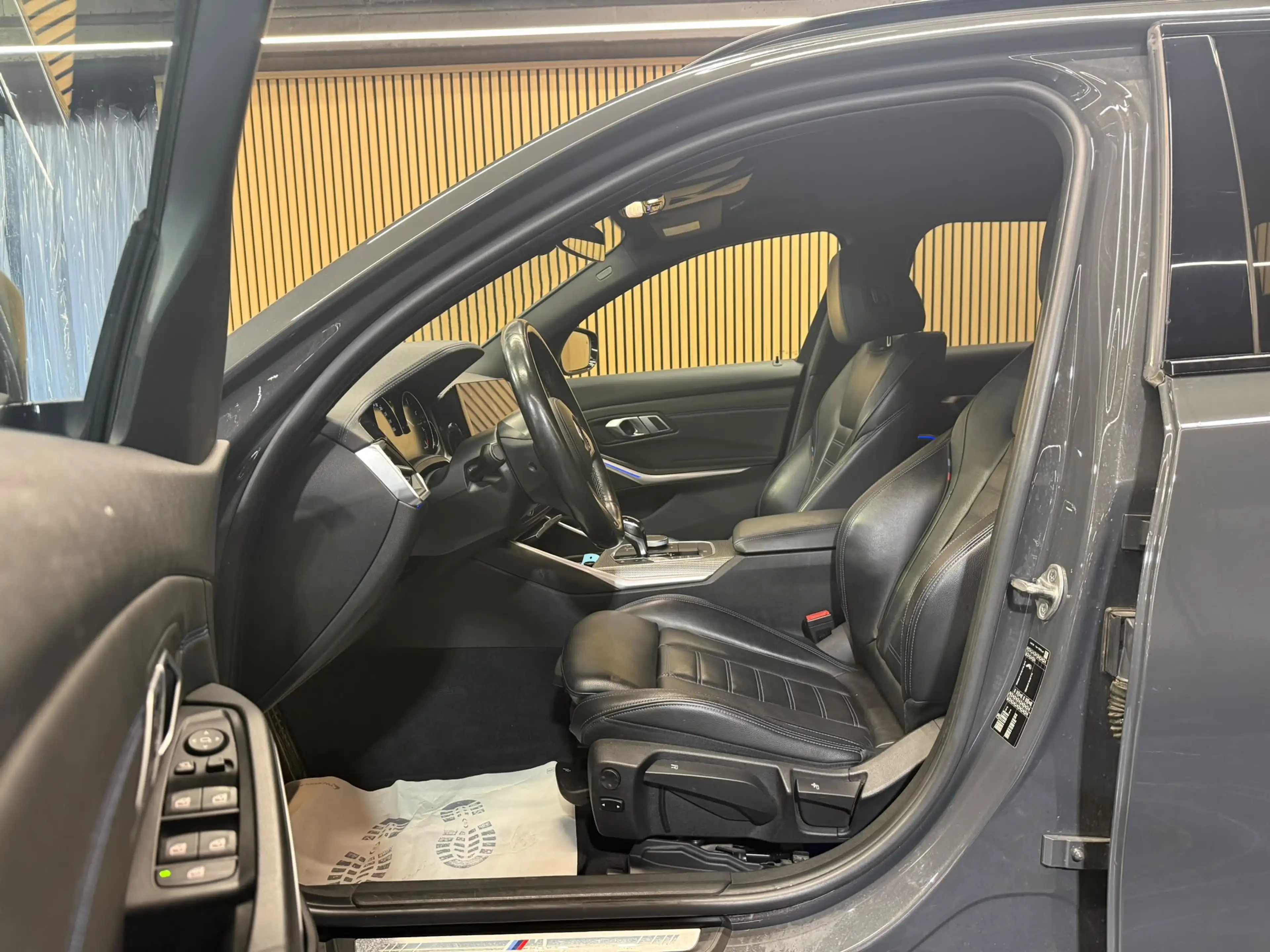 BMW 318 DA PACK M PERFORMANCE ** GARANTIE 12 MOIS ** — photo 9