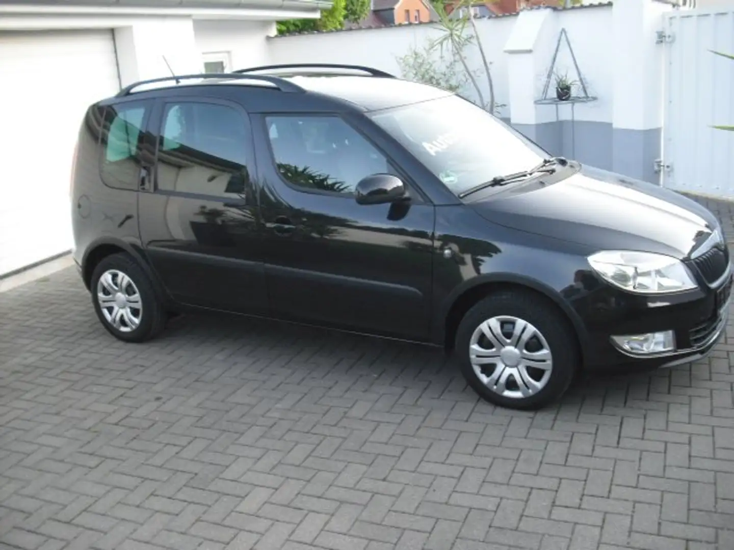 Skoda Roomster Ambition Plus Edition SHZ PDC Klimaaut. Negro - 2