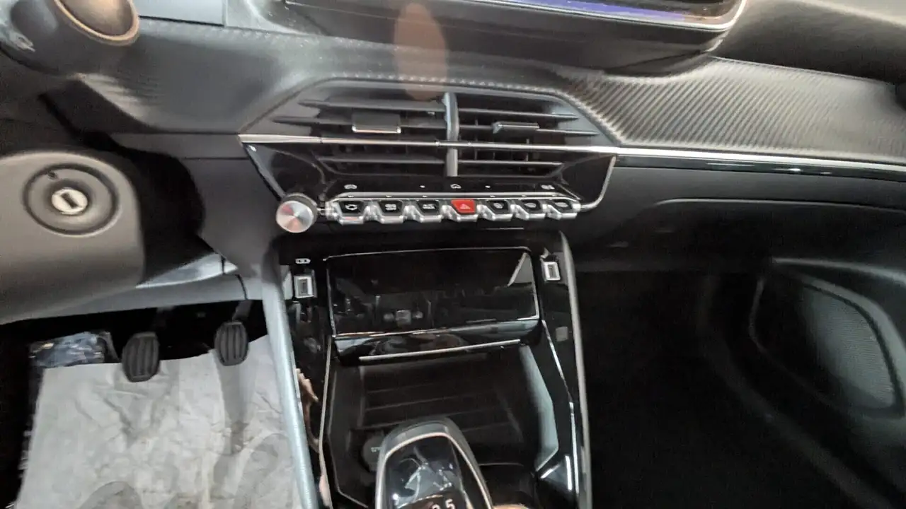 Peugeot 2008 2008 EDITION HYBRID 110 e-DCS6 15