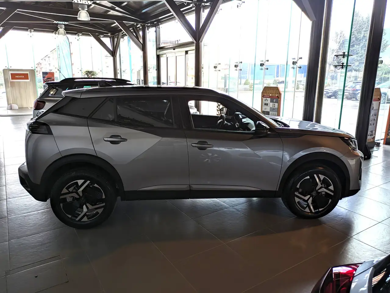 Peugeot 2008 2008 EDITION HYBRID 110 e-DCS6 8