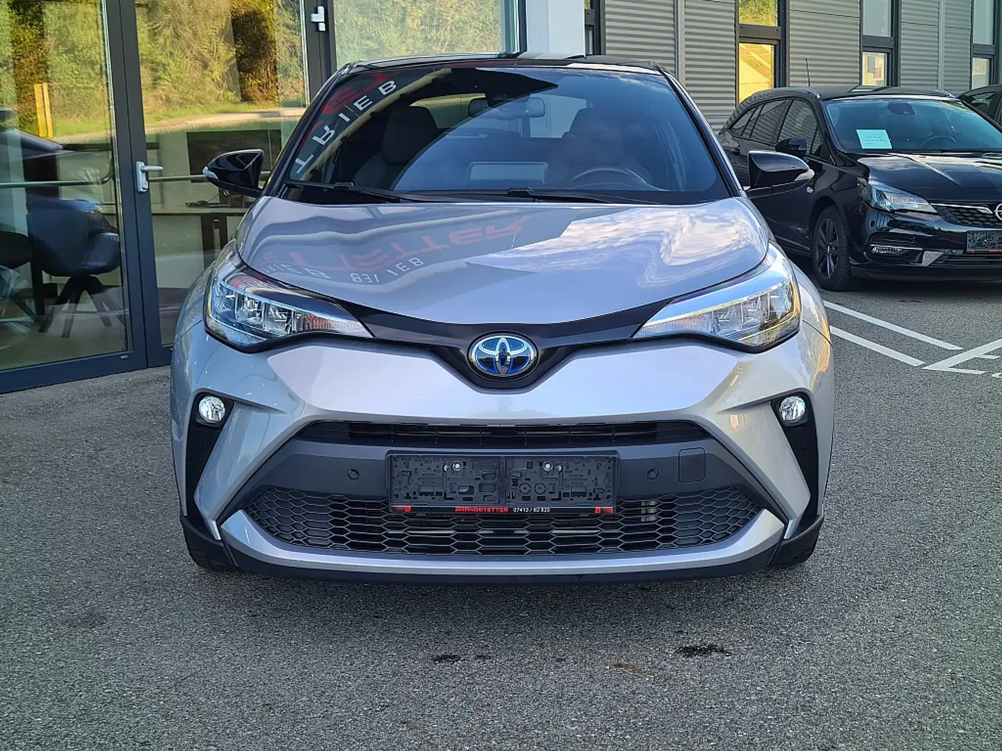 Toyota C-HR 1,8 Hybrid C-LUB CVT Argent - 2