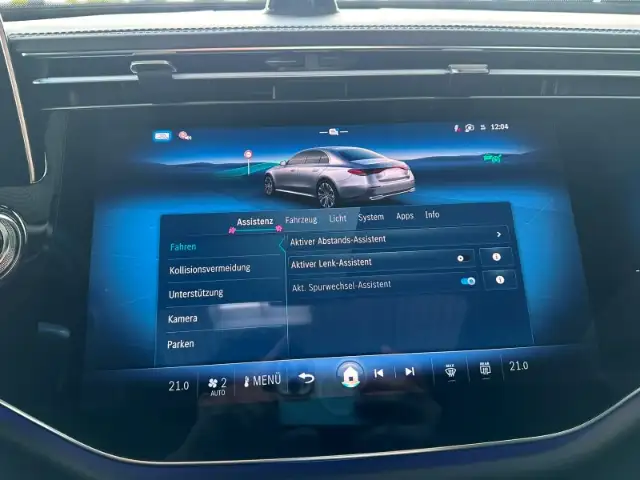 Mercedes-Benz E-Class view 27