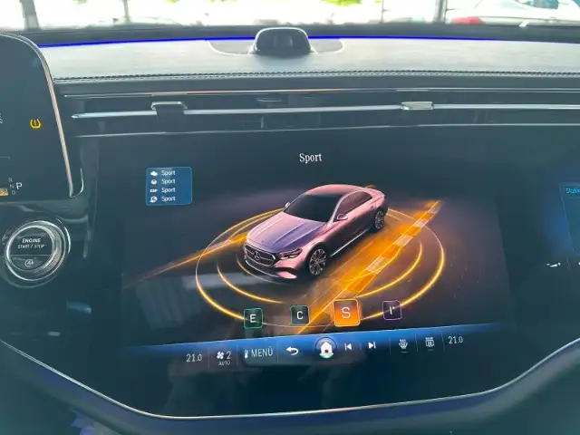 Mercedes-Benz E-Class view 28