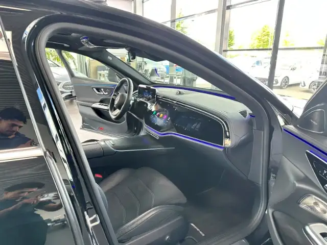 Mercedes-Benz E-Class view 16