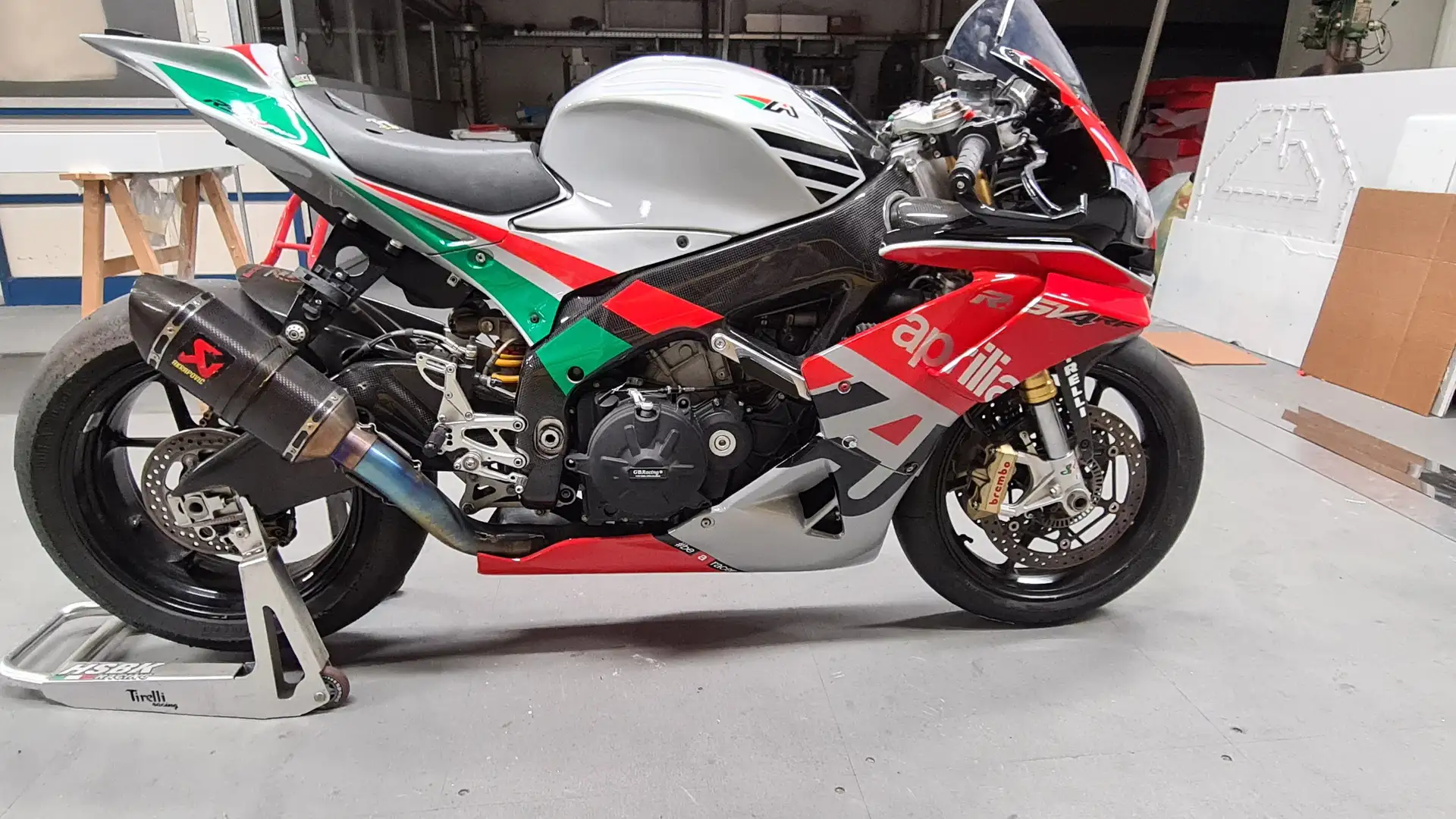 Aprilia RSV4 Biały - 2