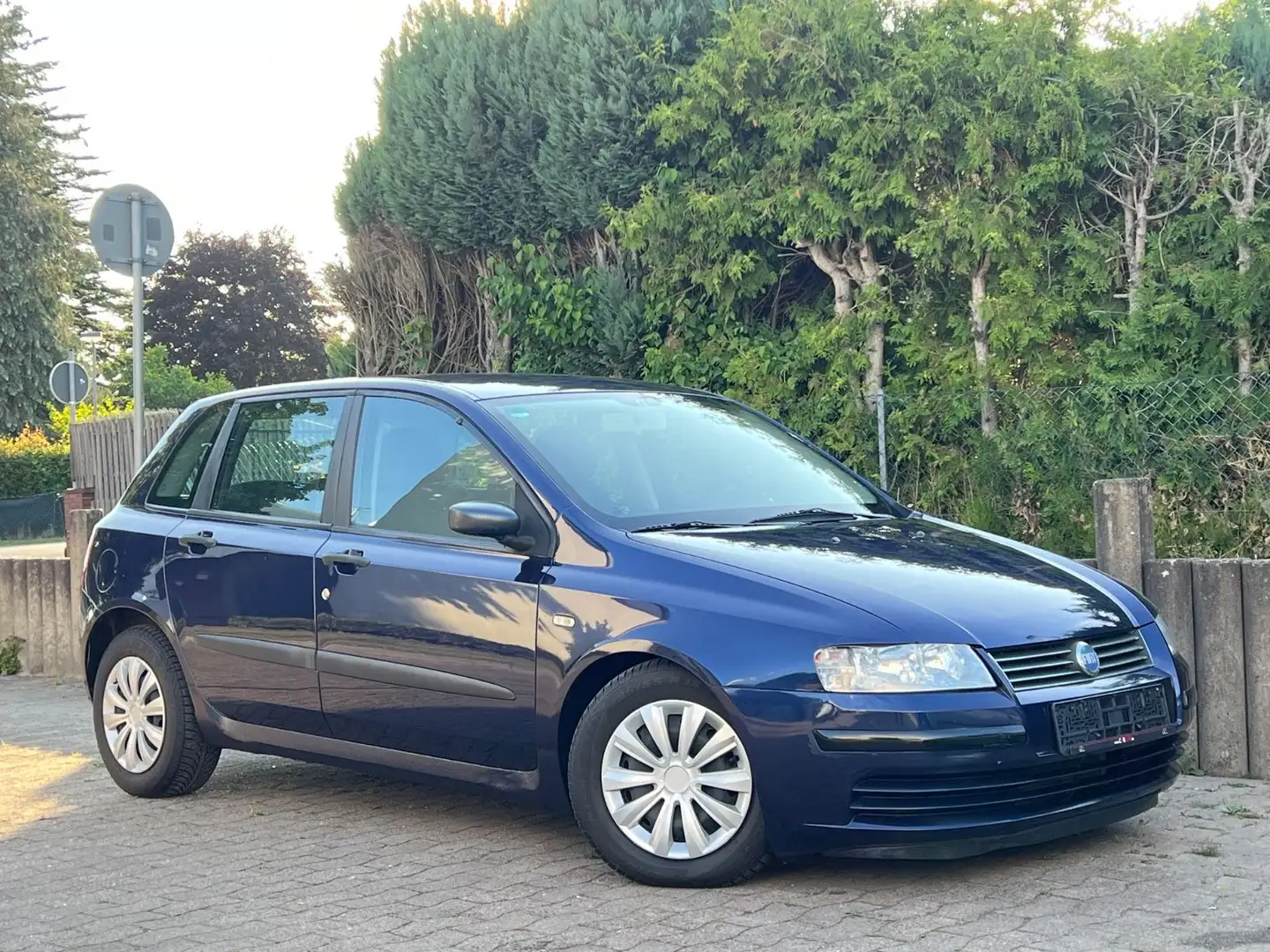 Fiat Stilo 1.6 Klima TÜV Neu Bleu - 1