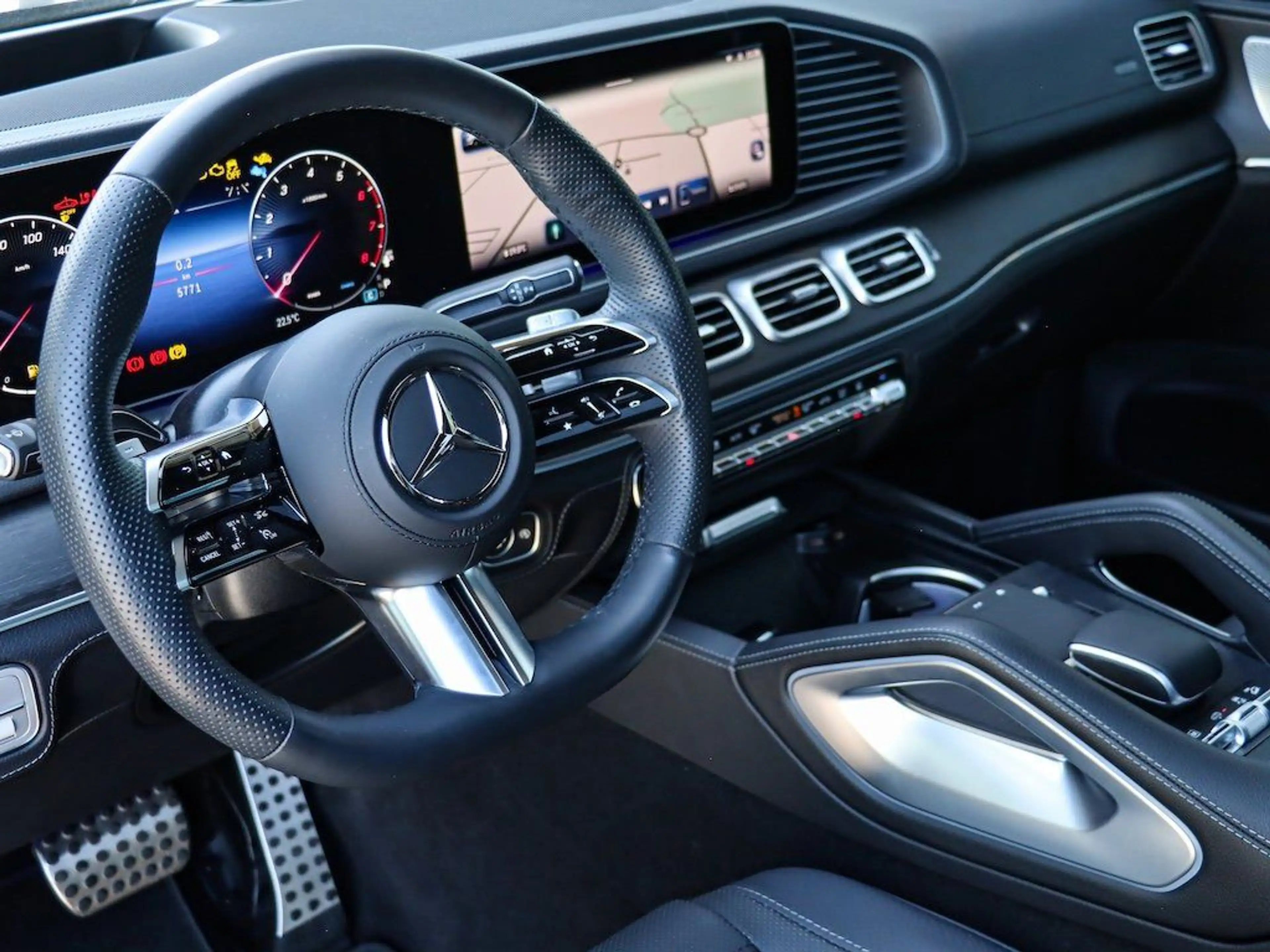 Mercedes-Benz GLS 450 4M AMG Pano/Massage/FondEnt/AHK/Fahrassi — photo 14