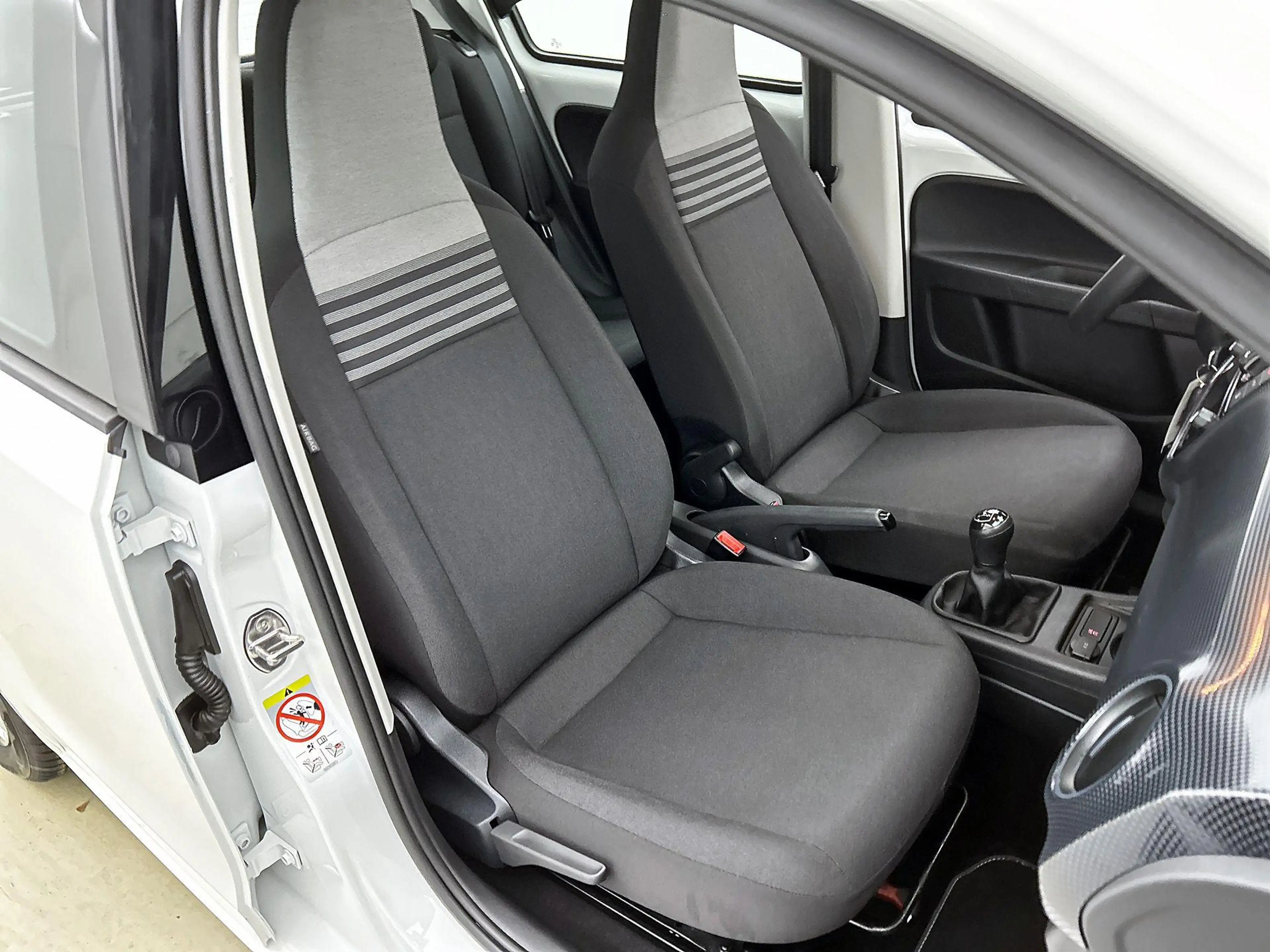 Volkswagen up! 1.0 65 PK| Origineel Nederlands | Dealeronderhoude — photo 6