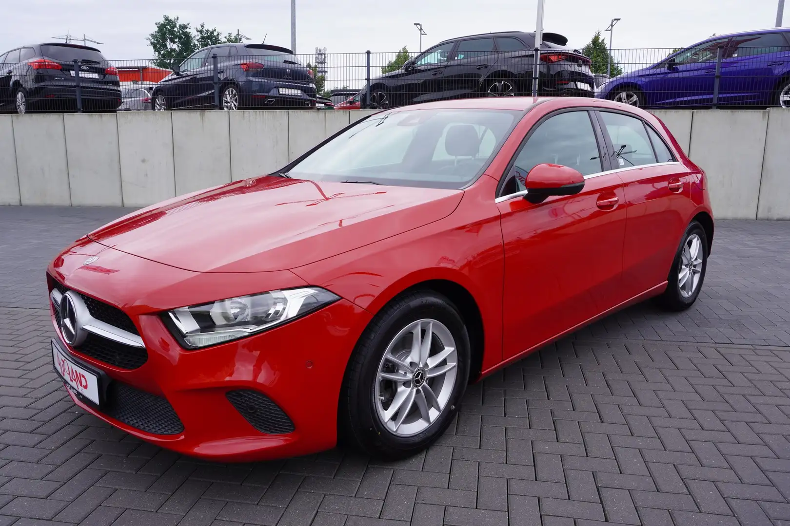 Mercedes-Benz A 180 A180 Sitzheizung Ambiente-Beleuchtung PDC Rot - 2