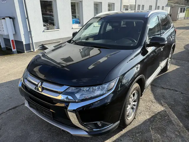 Mitsubishi Outlander Plus 4WD Automatik