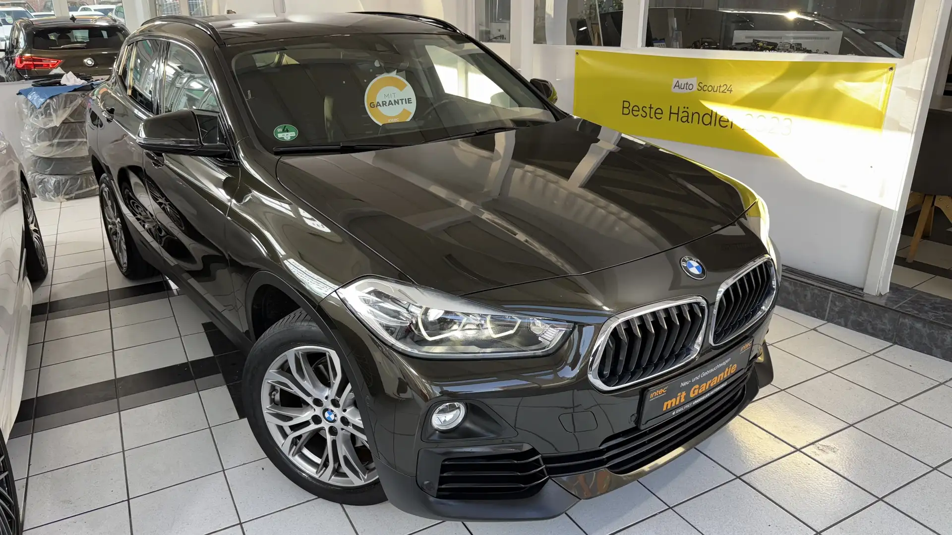 BMW X2 sDrive 18 d Advantage 2.HD LED Rückfahrkamera Grau - 2