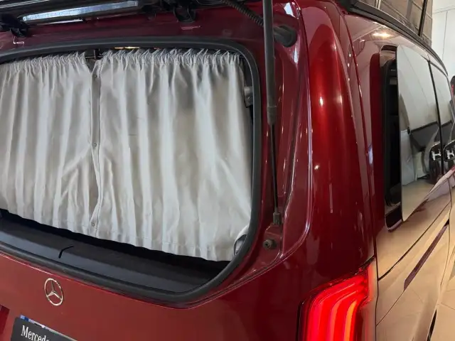 Mercedes-Benz V-Class view 15