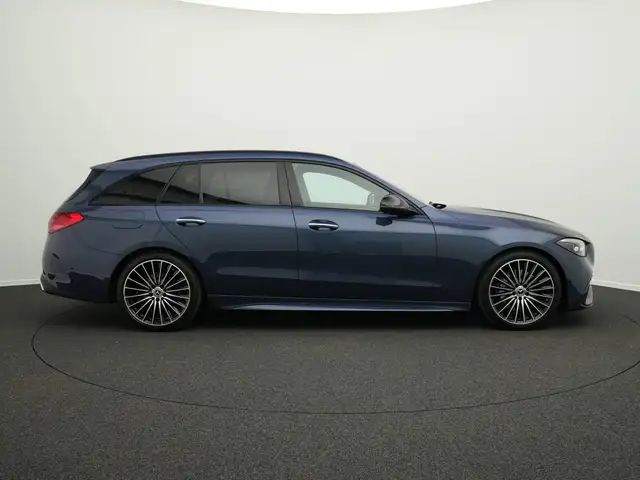 Mercedes-Benz C-Class view 5