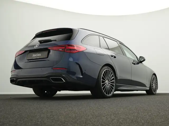 Mercedes-Benz C-Class view 11