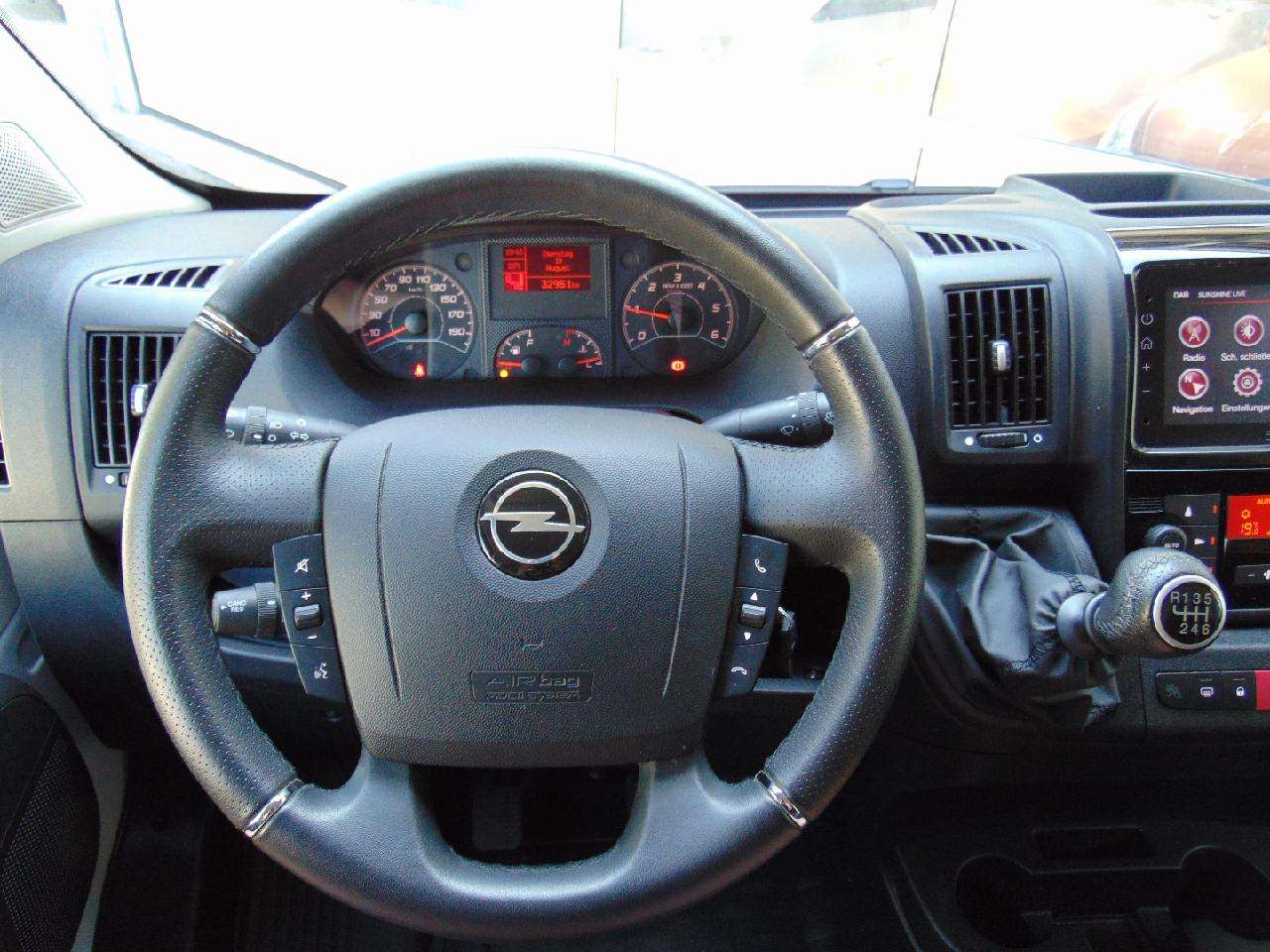 Opel Movano