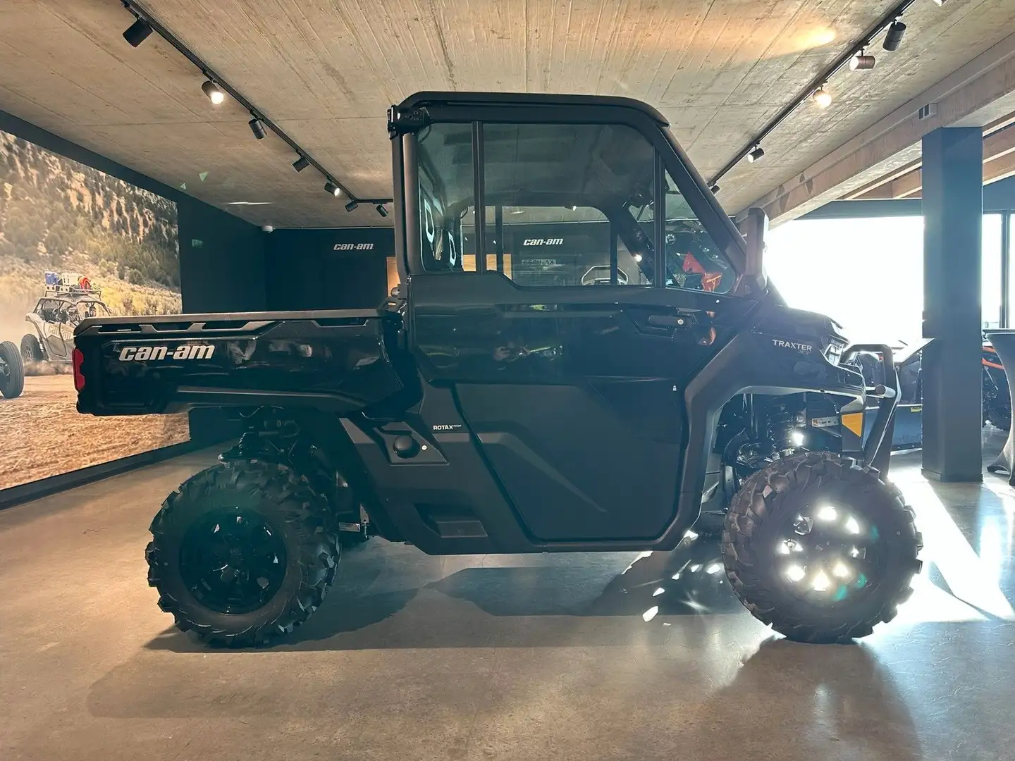 Can-Am Traxter XT HD10 INT 2025 |  inkl. Kabine und T1b Negru - 2