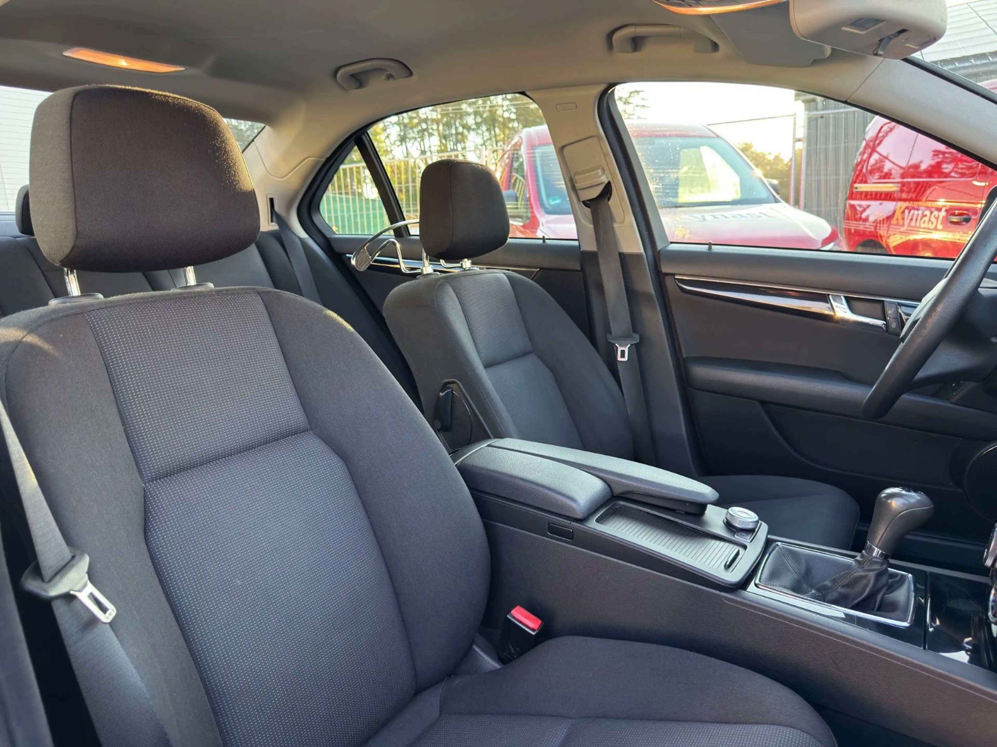 Mercedes-Benz C 180 Kompressor *Tempomat*KlimaAut.*8-Fach* — photo 9