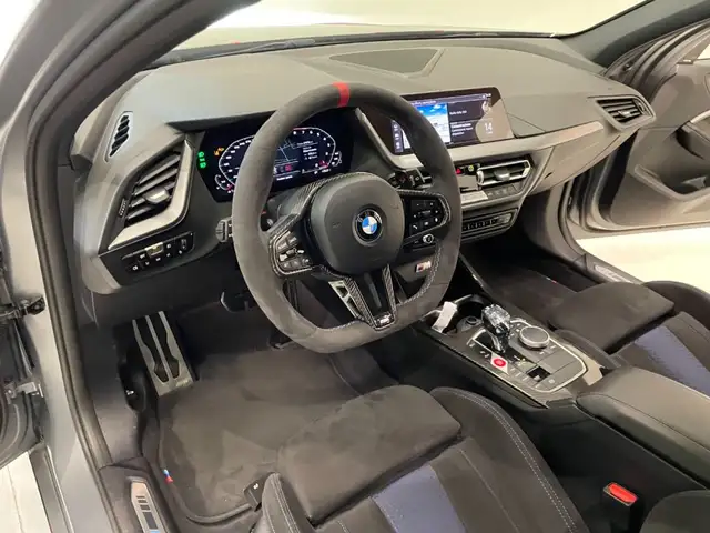 BMW 1 Series view 15