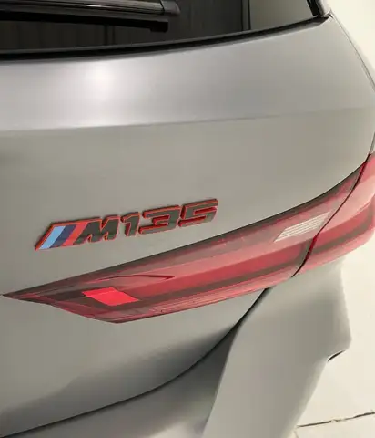 BMW 1 Series view 14