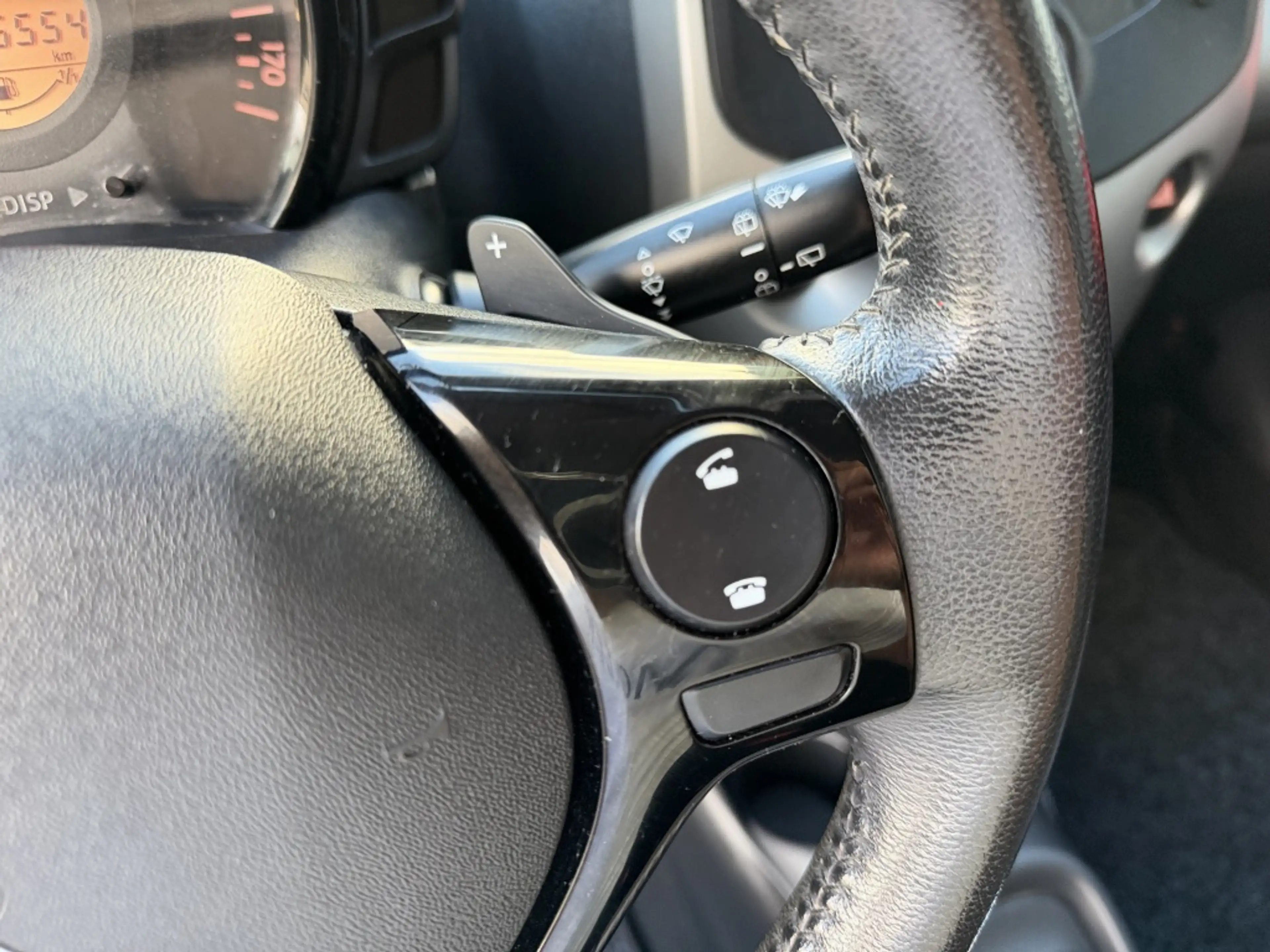 Peugeot 108 1.0 VTi AUTOMAAT! Airco*Bleutooth 56.000 Km! — photo 9