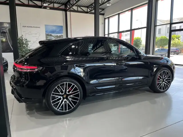 Porsche Macan view 7